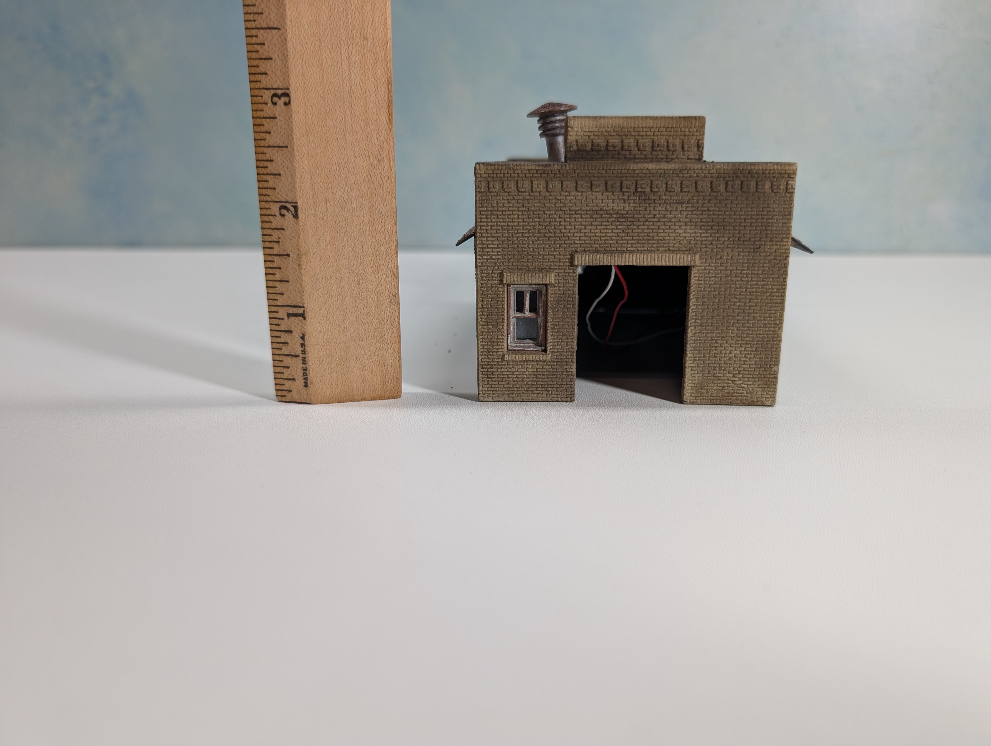 USED HO Scale Small Weathered Warehouse