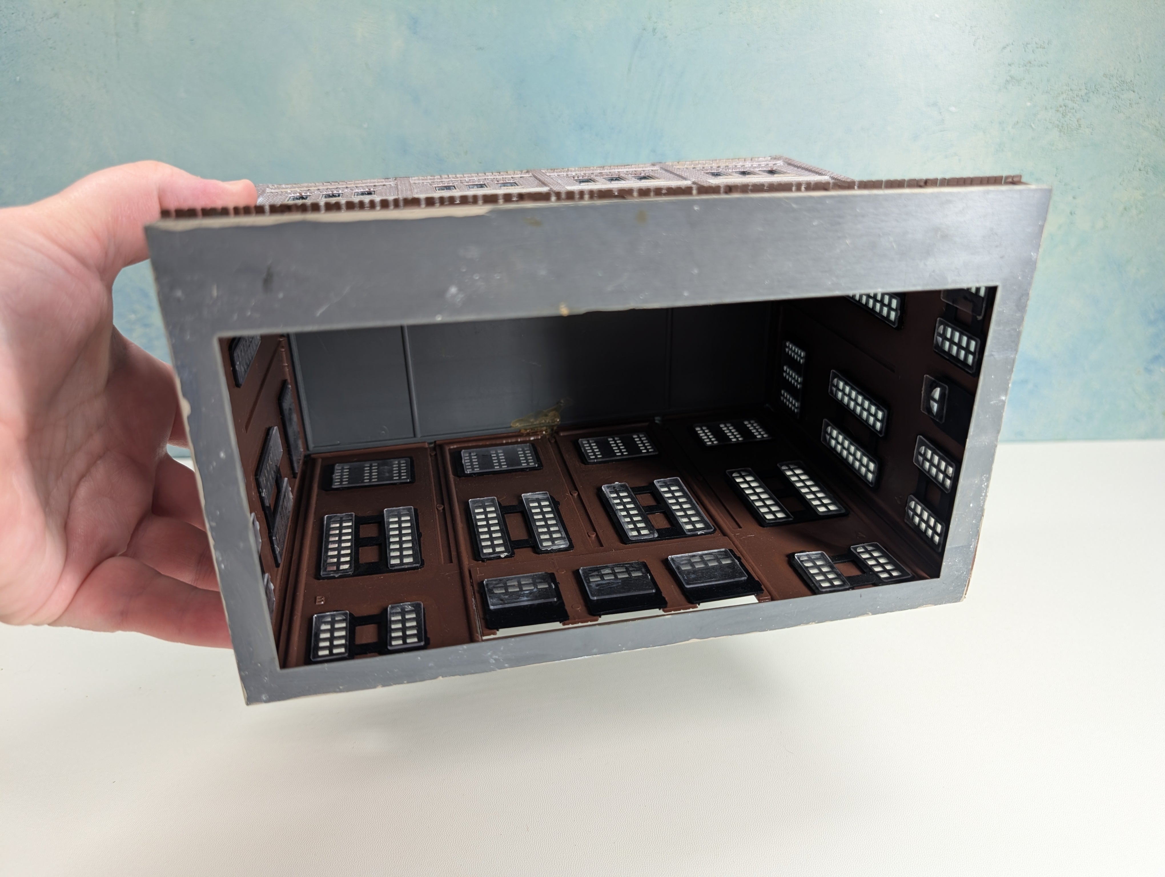 USED HO Scale Large Brick Warehouse