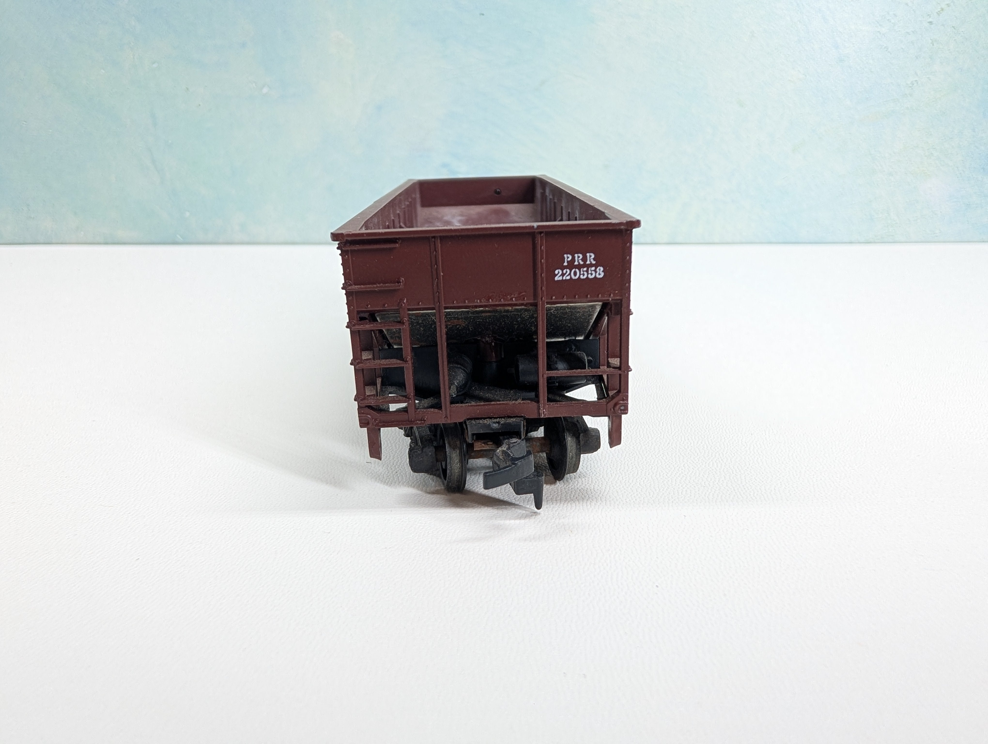 USED Athearn HO Scale 2 Bay Hopper Pennsylvania PRR #220558