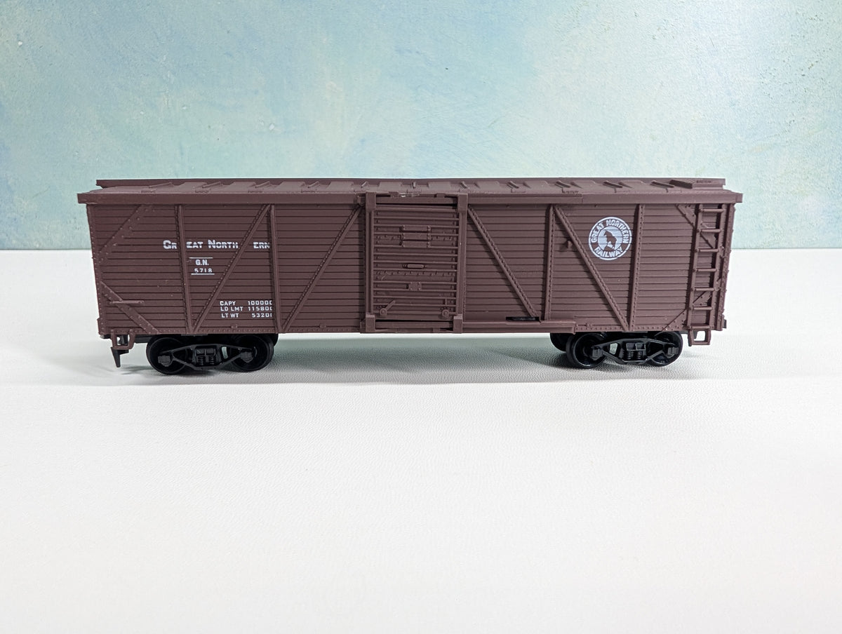 USED Life-Like HO Scale 40' Wooden OB Box Car Great Northern GN #5718
