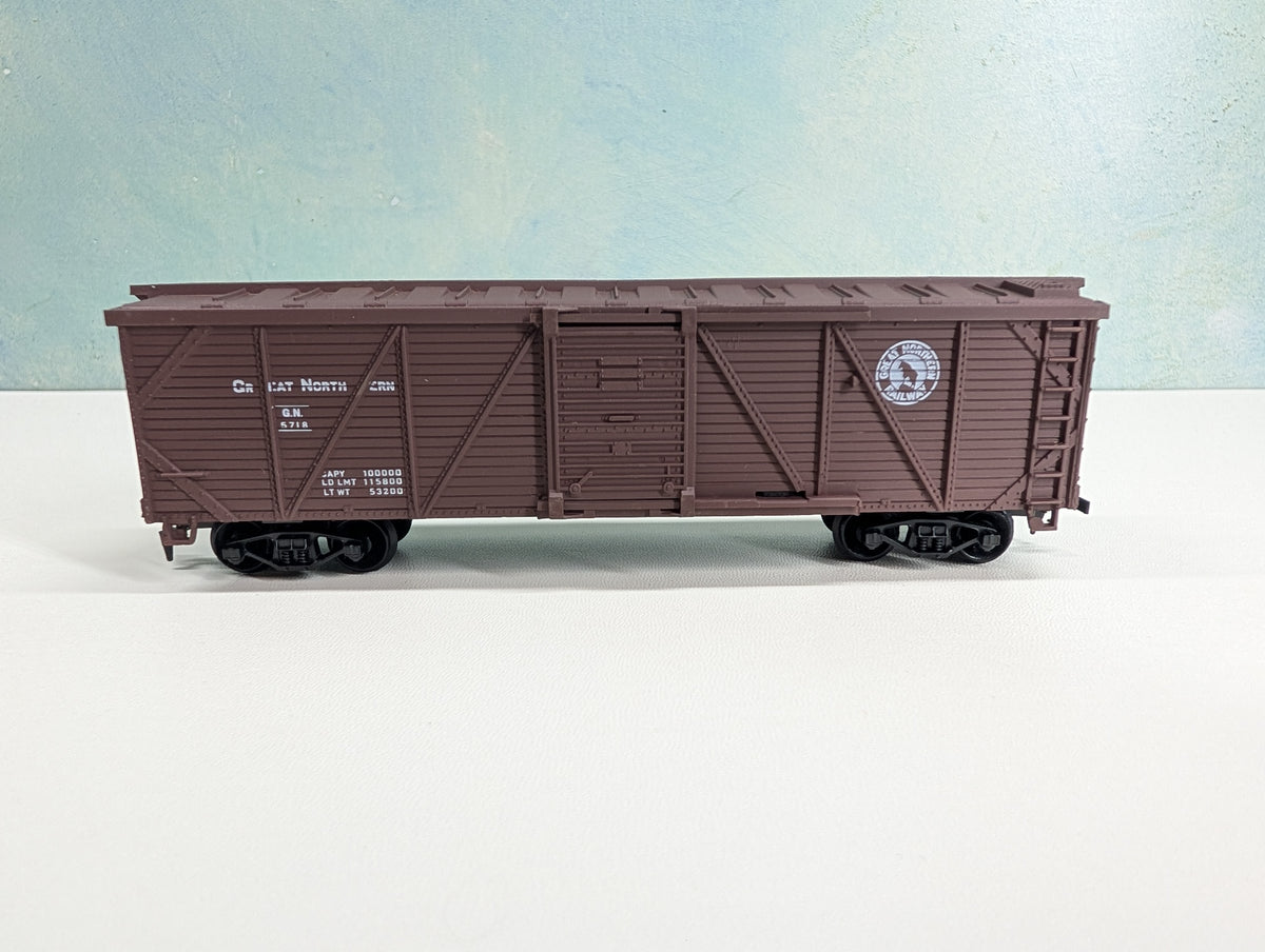 USED Life-Like HO Scale 40' Wooden OB Box Car Great Northern GN #5718
