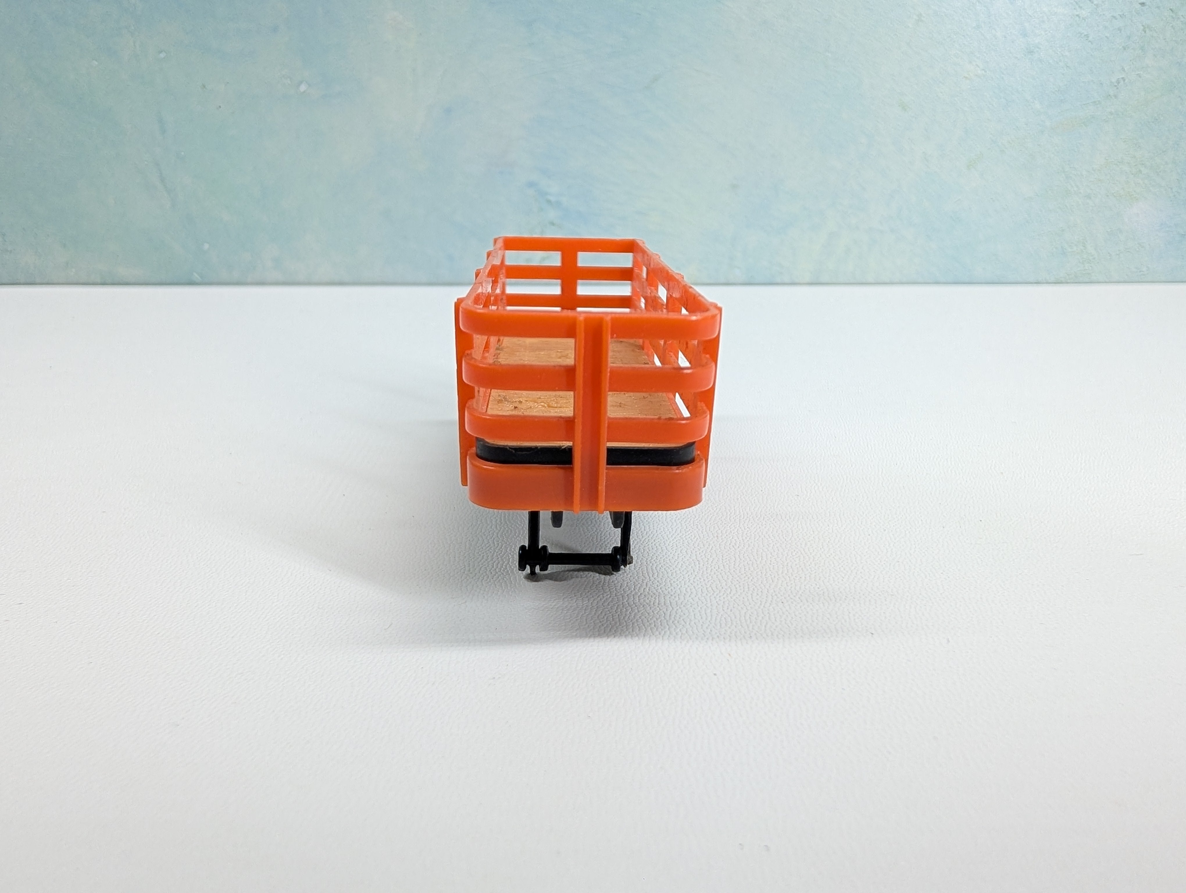USED Tyco HO Scale Orange Cattle Car Depot Trailer