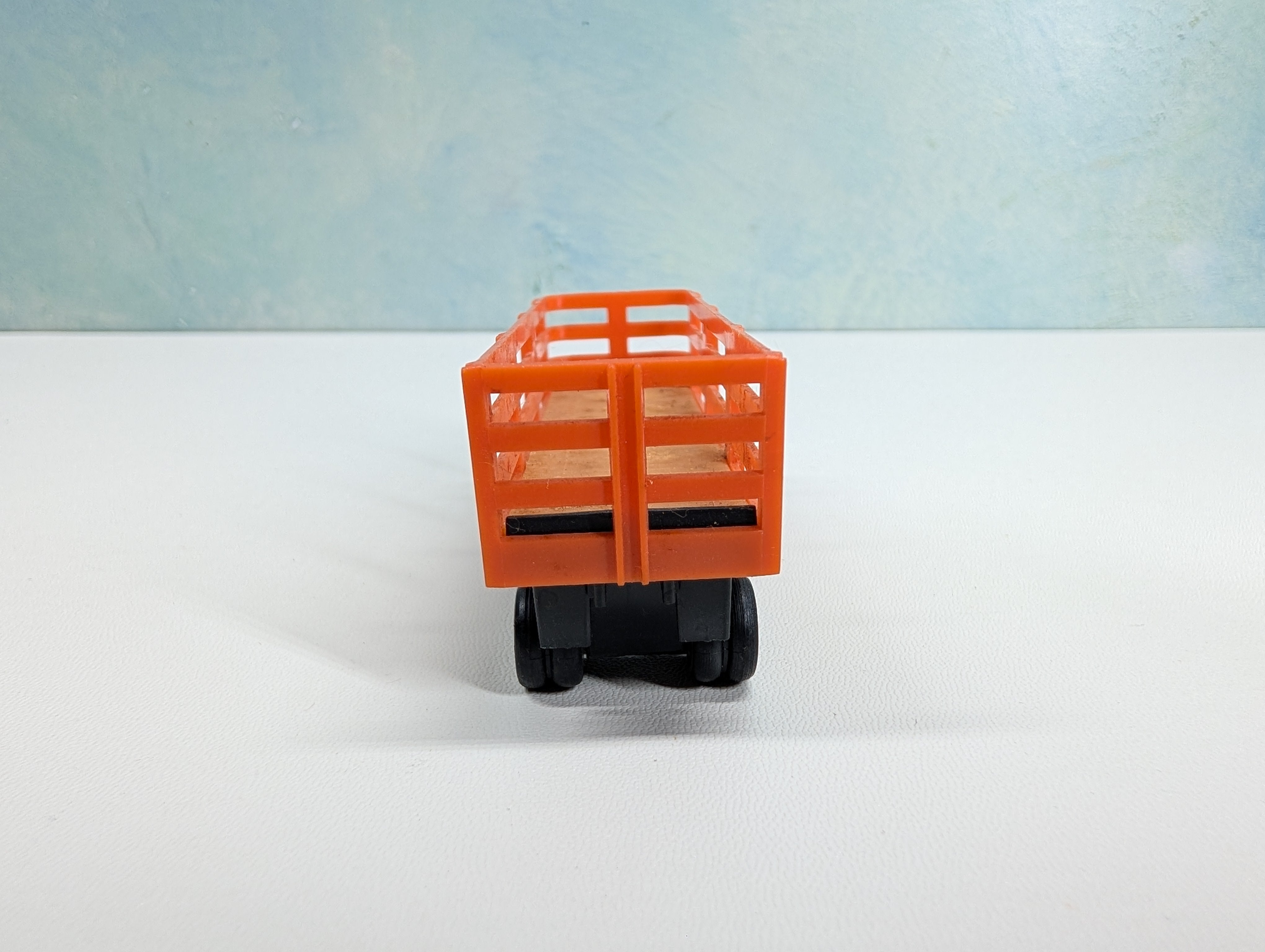 USED Tyco HO Scale Orange Cattle Car Depot Trailer