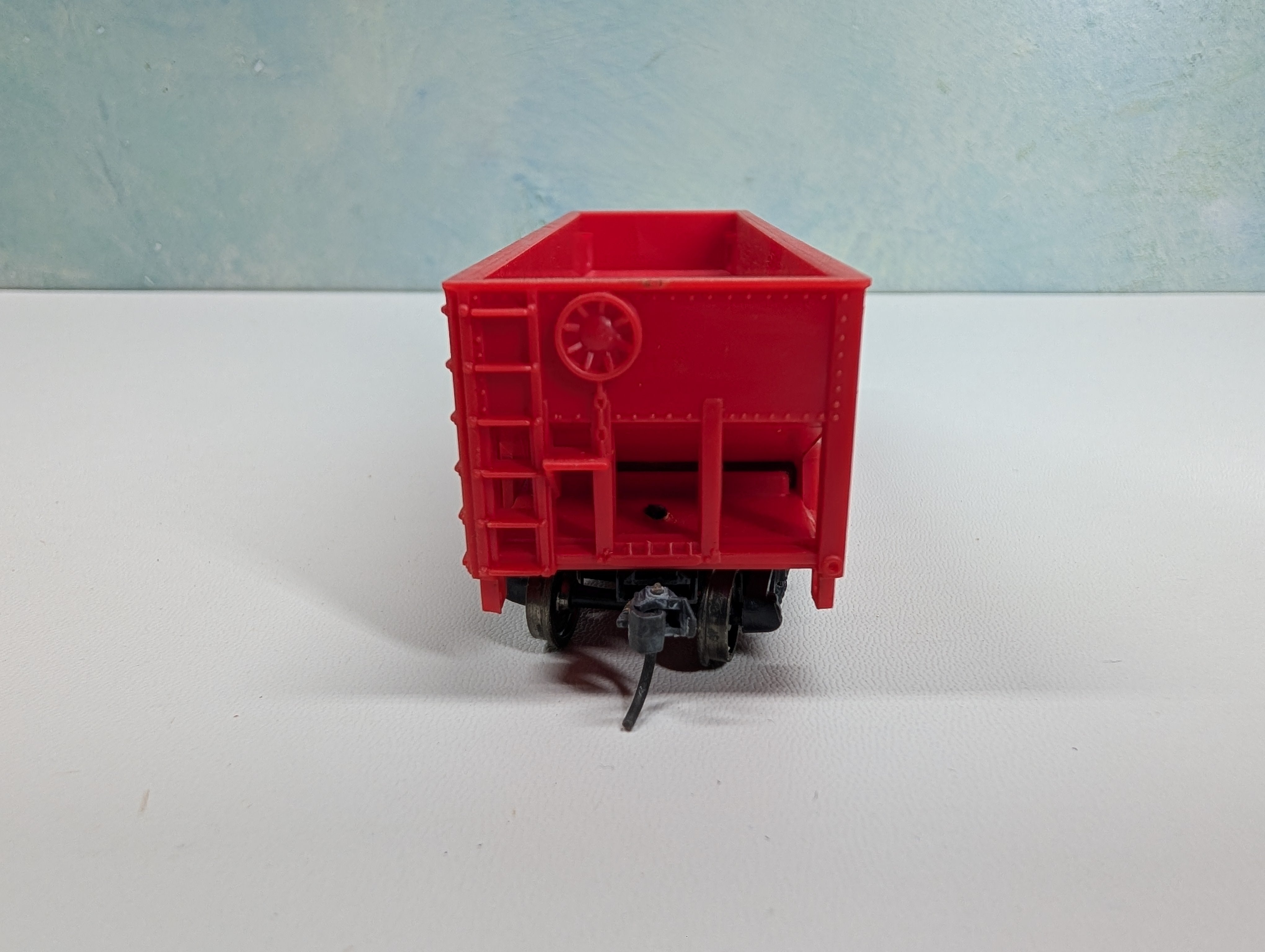 USED Model Power HO Scale 2 Bay Hopper Western Maryland WM #52073 Metal Wheels