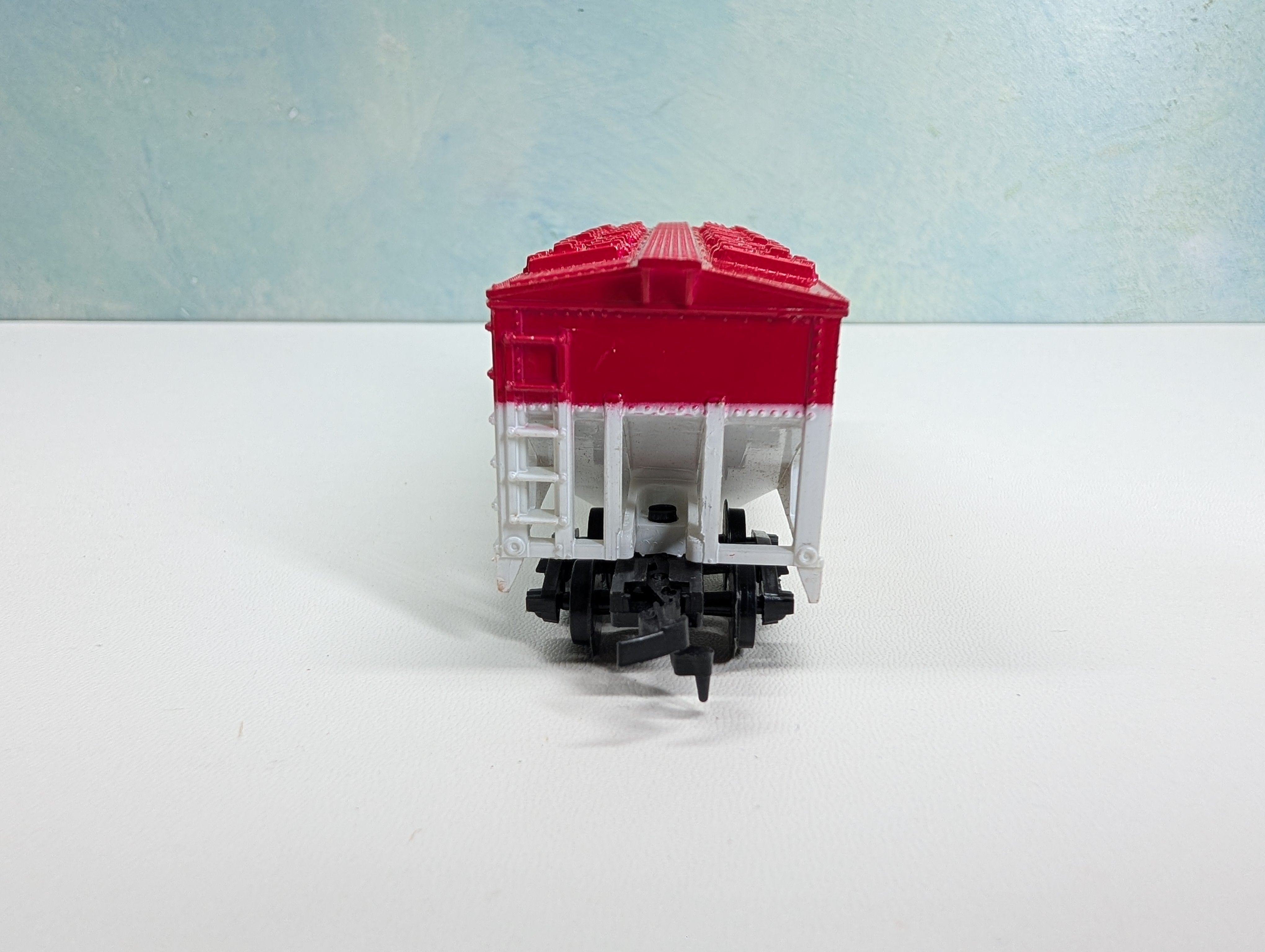 USED Life-Like HO Scale Billboard Covered Hopper Campbell's Beans #1982