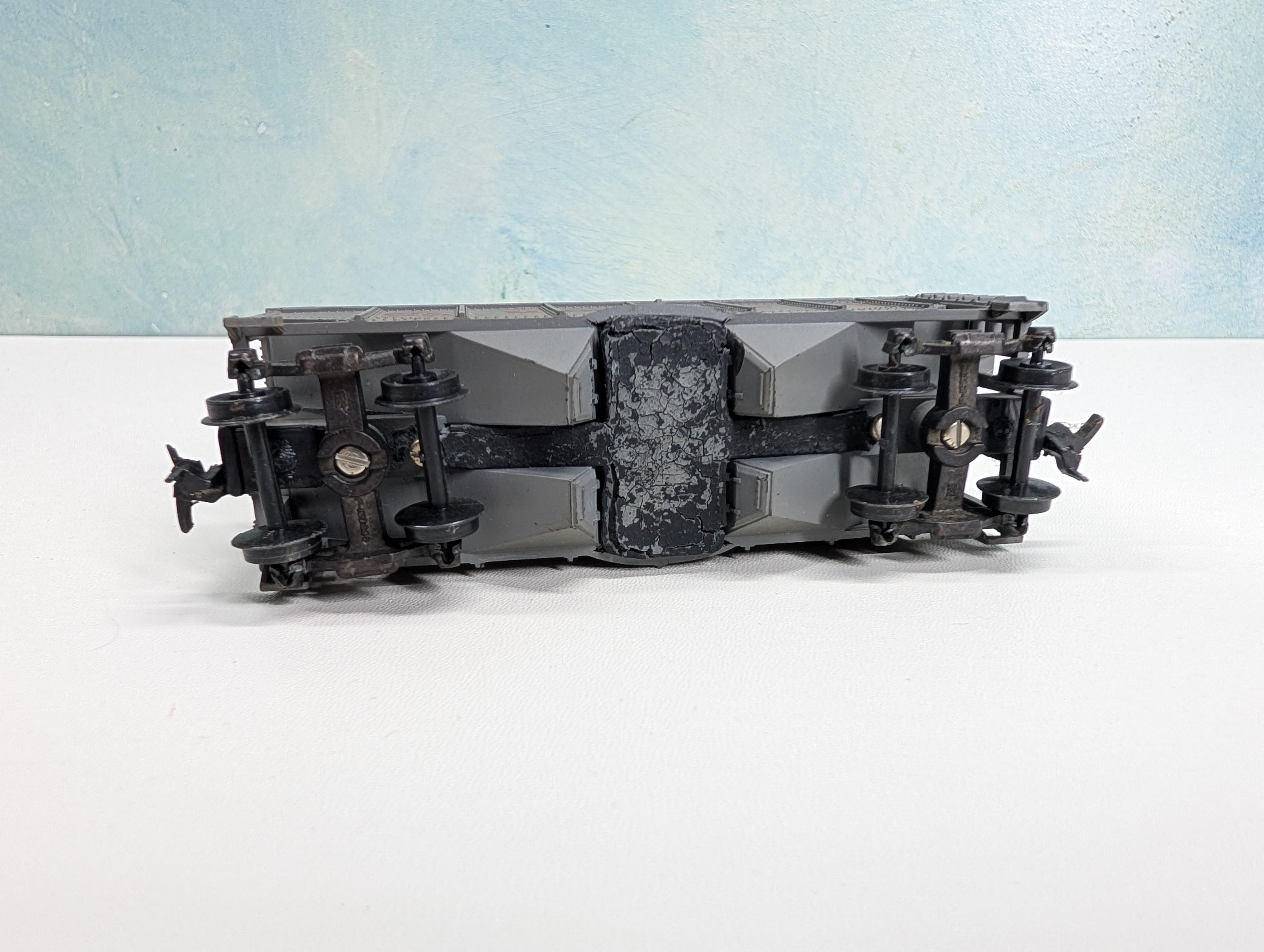 USED Varney HO Scale 2 Bay Hopper w/ Coal Load Monon CIL #4201