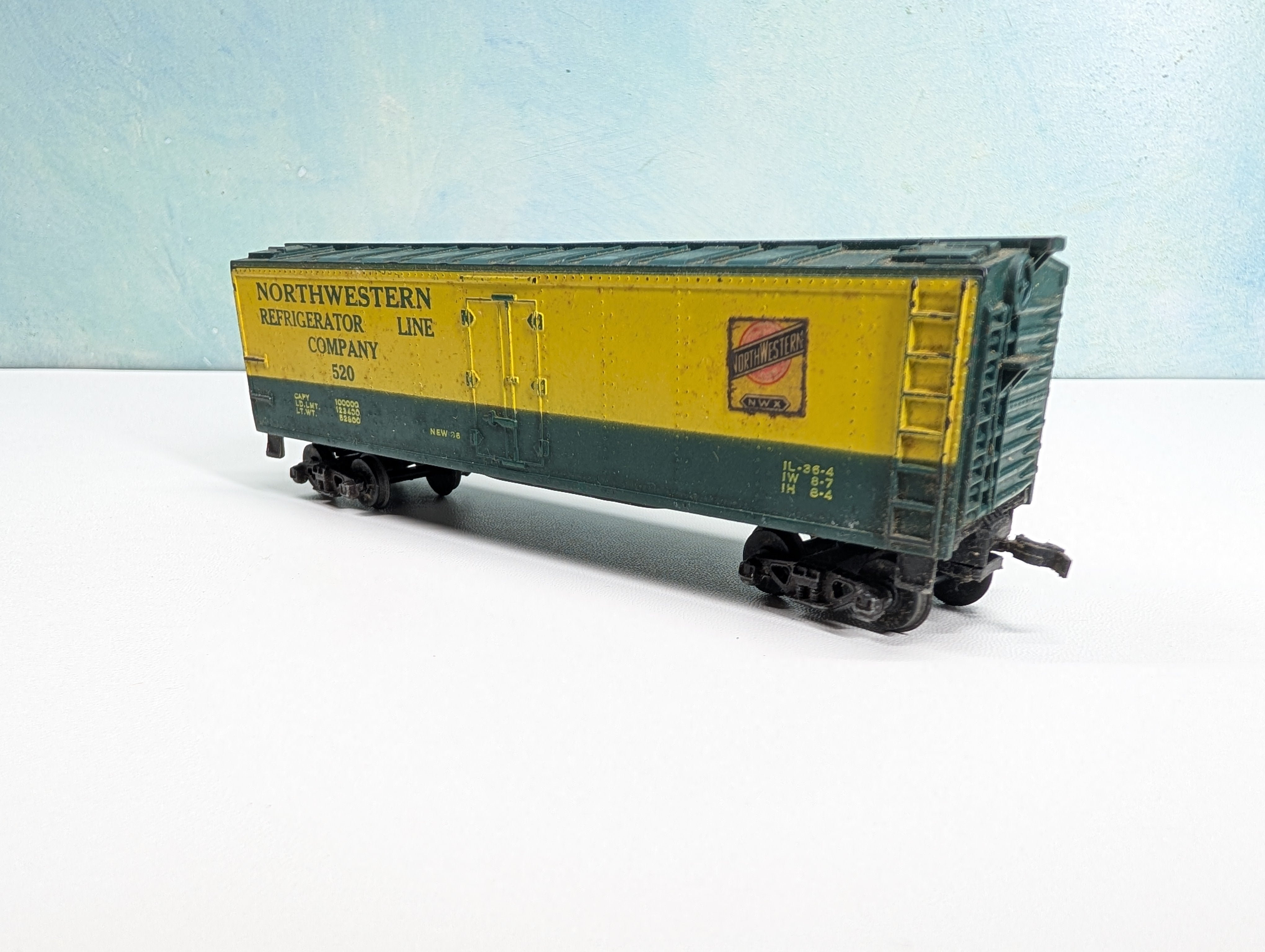 USED Gilbert HO Scale 41' Reefer Box Car Northwestern #520
