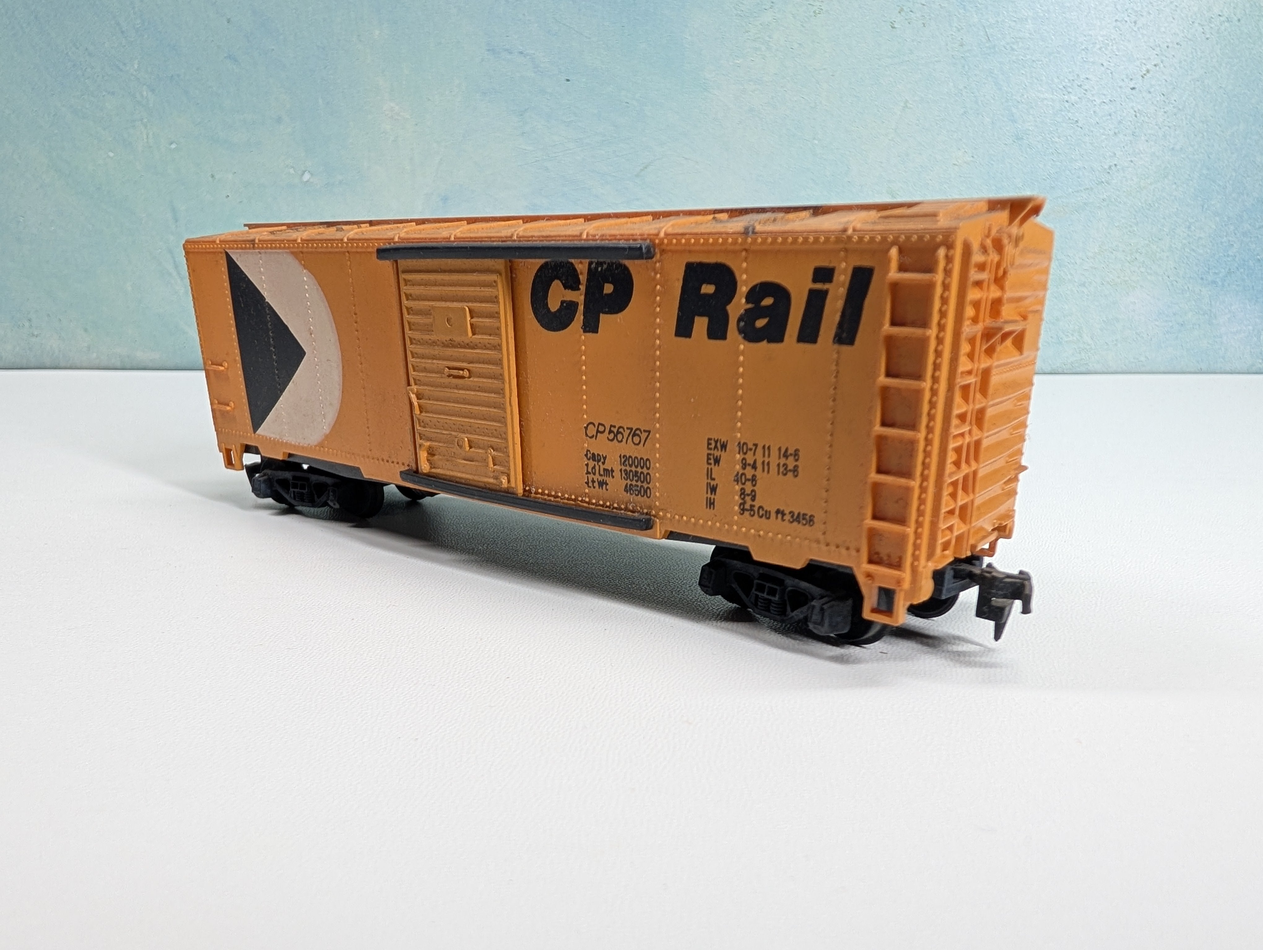 USED Tyco HO Scale 40' Box Car Canadian Pacific CP #56767