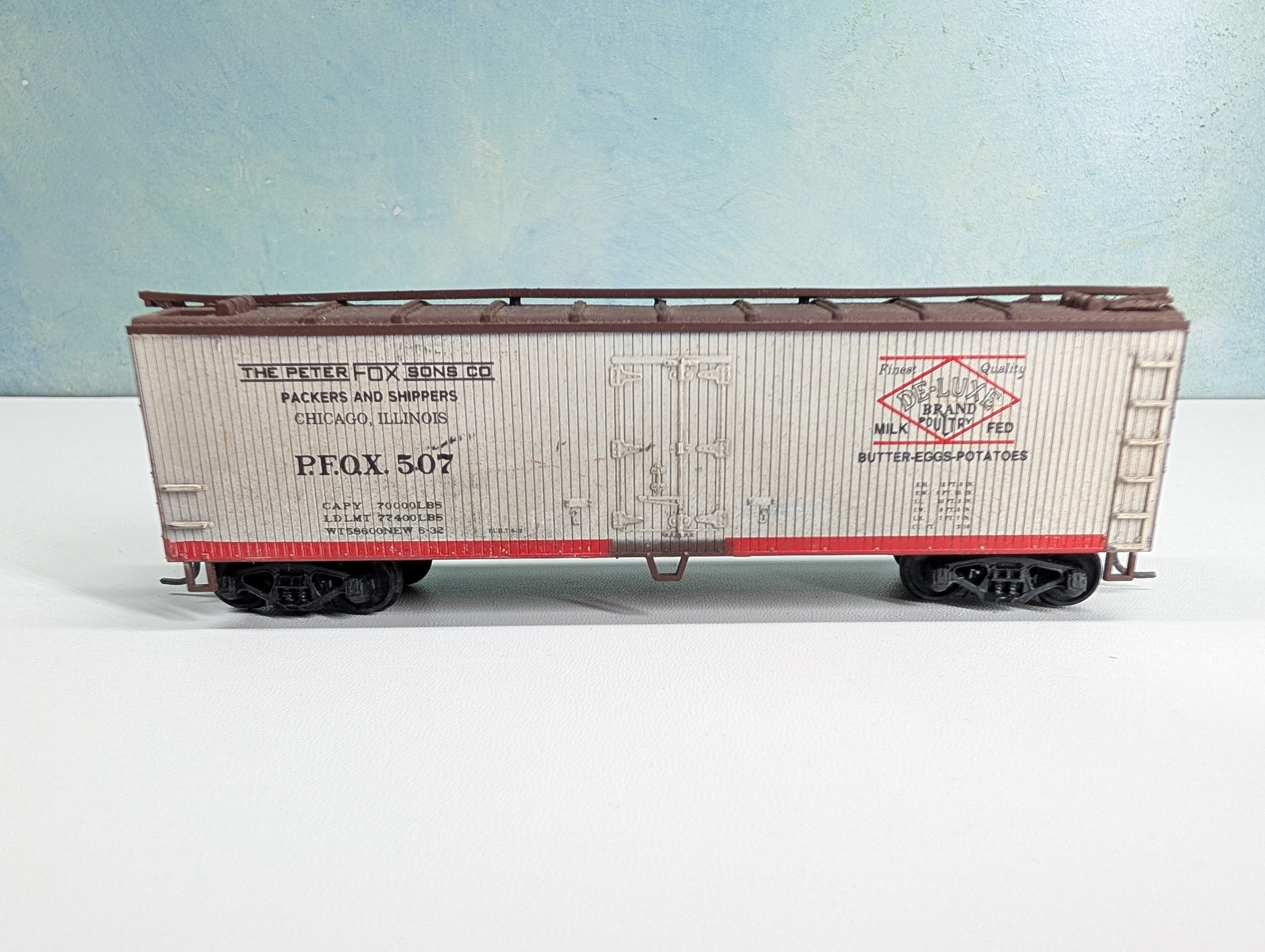 USED Walthers HO Scale 40' DS Wood Reefer Box Car Peter Fox & Sons PFOX #507