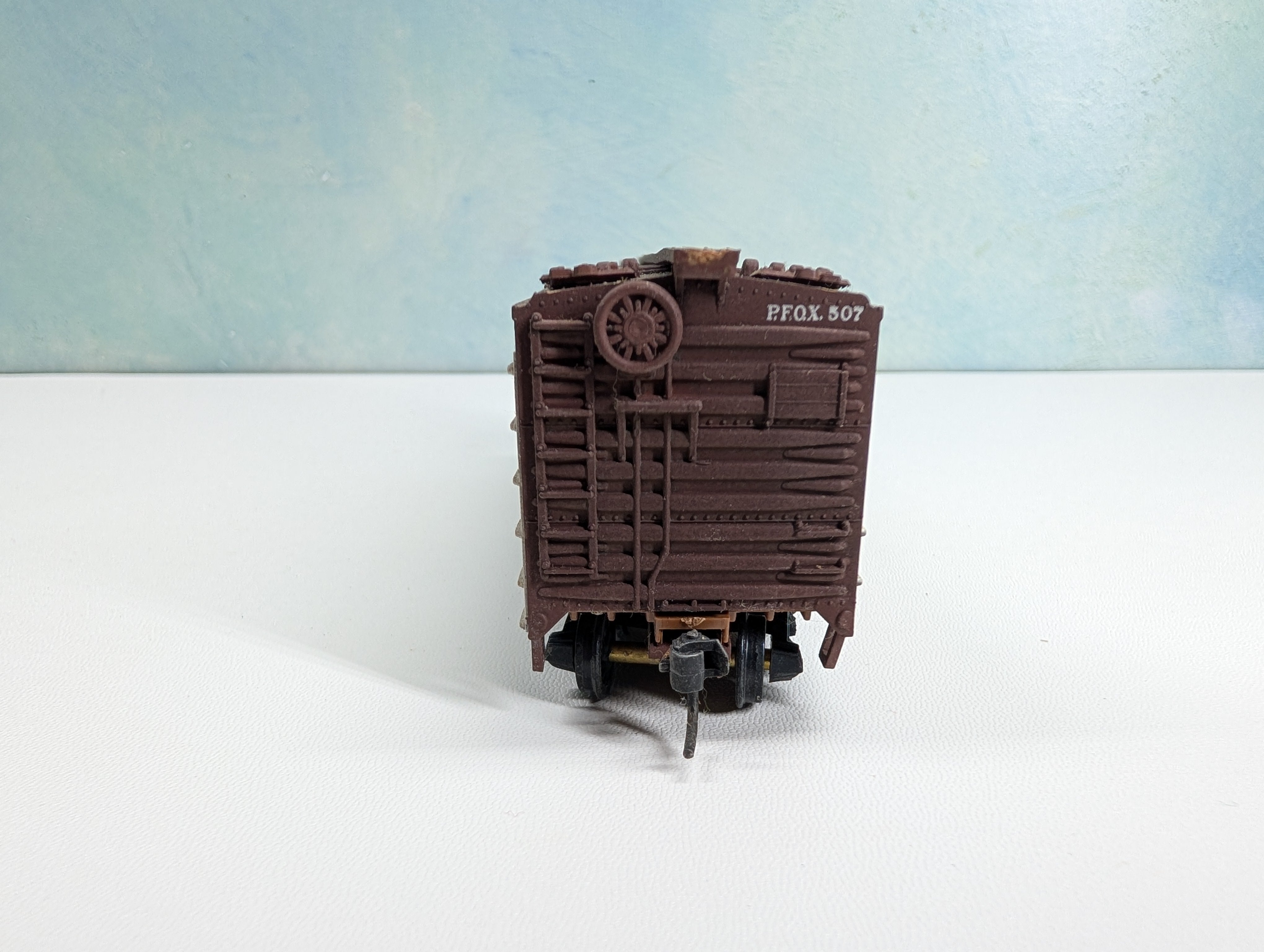USED Walthers HO Scale 40' DS Wood Reefer Box Car Peter Fox & Sons PFOX #507