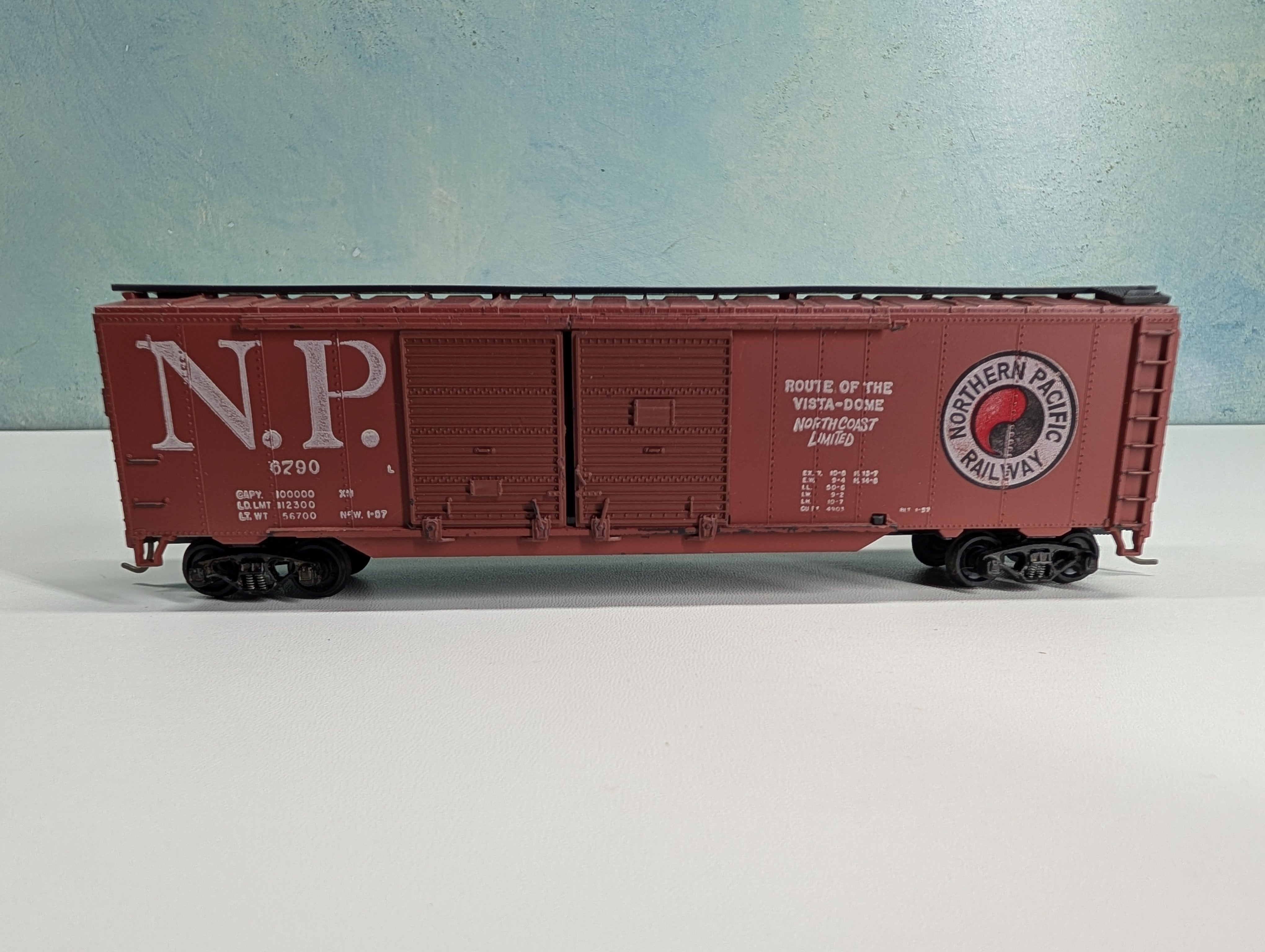 USED Athearn HO Scale 50' DD Box Car Northern Pacific NP #6790