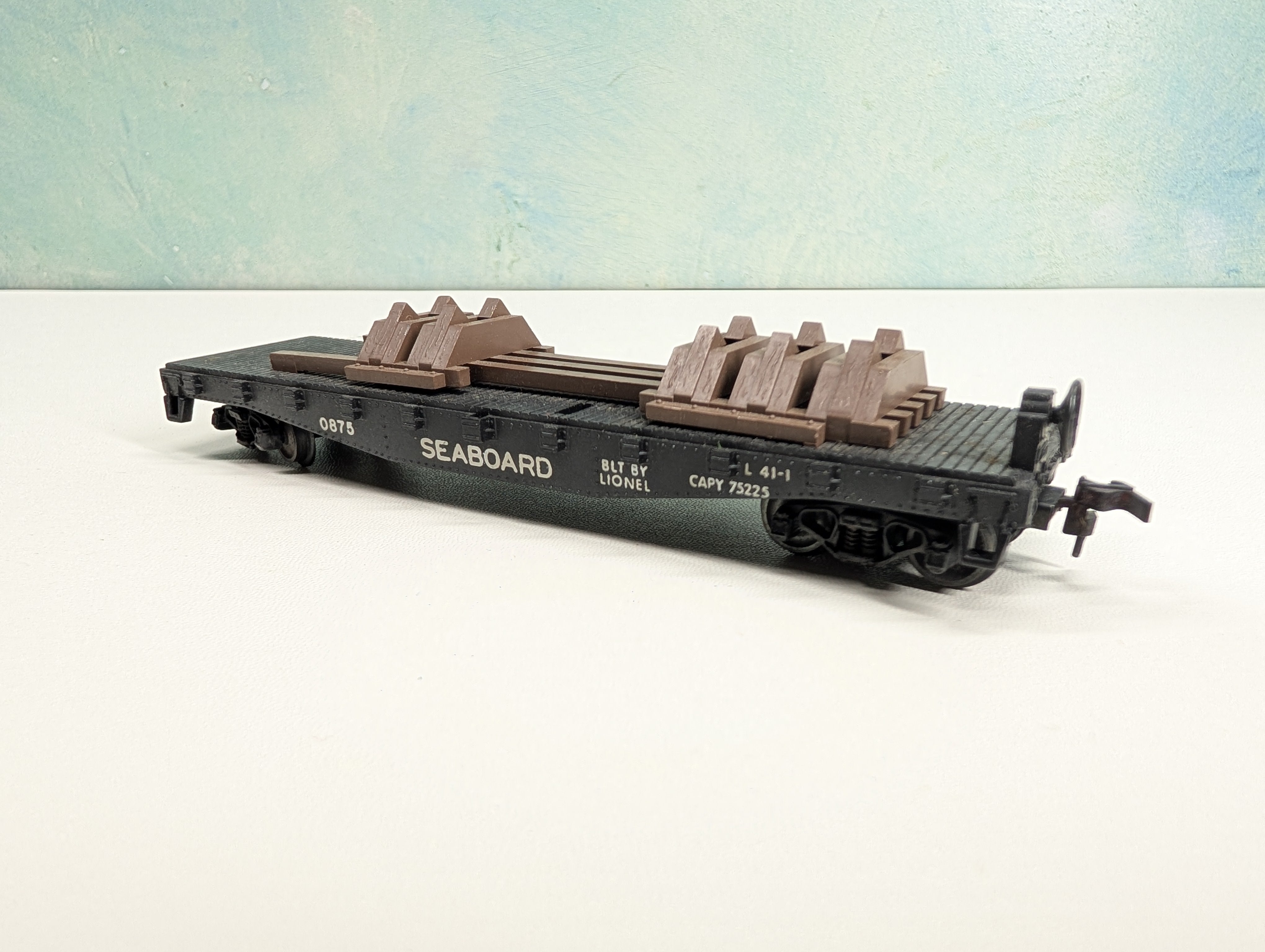 USED Lionel HO Scale 40' Missle Rocket Flat Car Seaboard #0875 No Rocket
