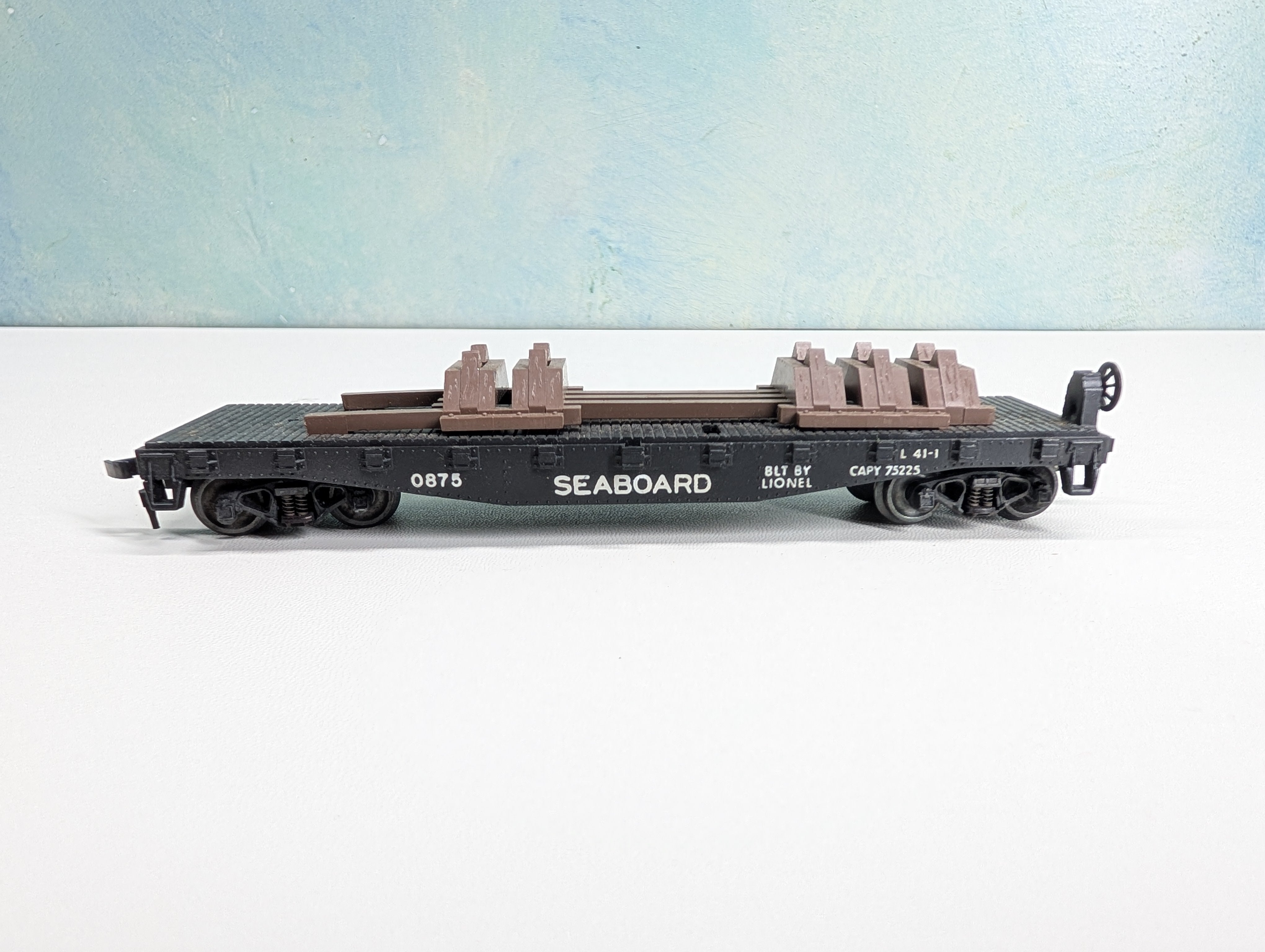 USED Lionel HO Scale 40' Missle Rocket Flat Car Seaboard #0875 No Rocket