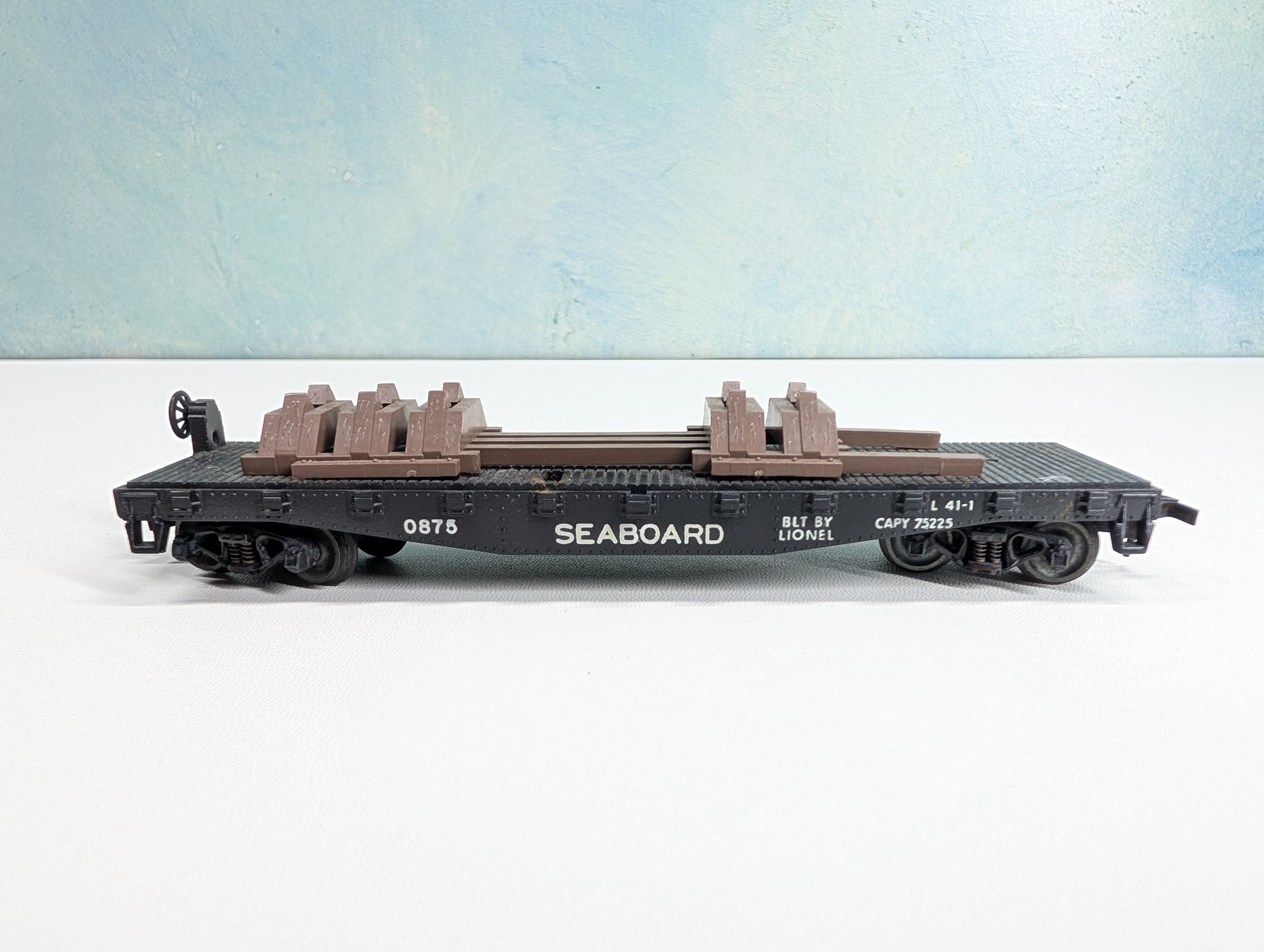 USED Lionel HO Scale 40' Missle Rocket Flat Car Seaboard #0875 No Rocket