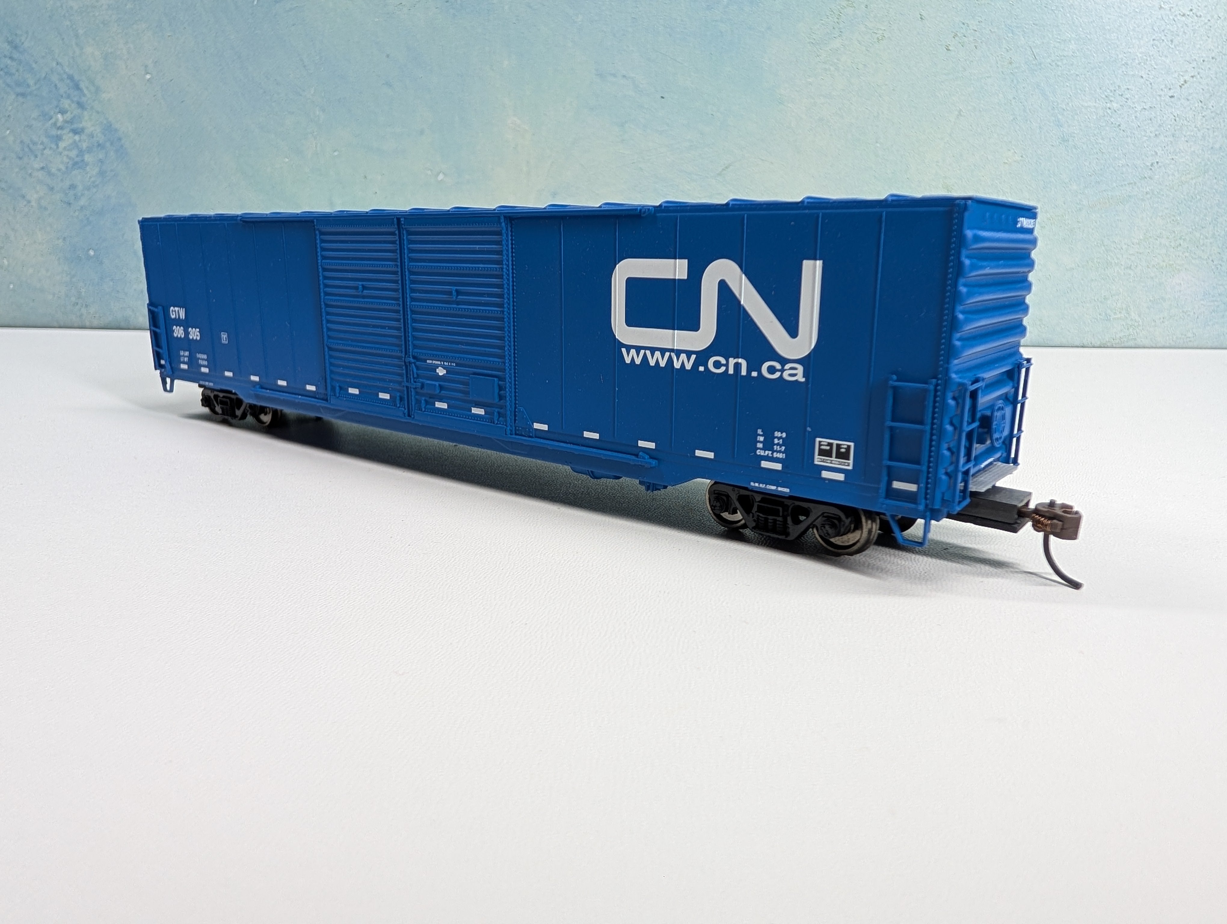 USED Walthers HO Scale 60' DD Box Car Canadian National GTW #306305 Metal Wheels