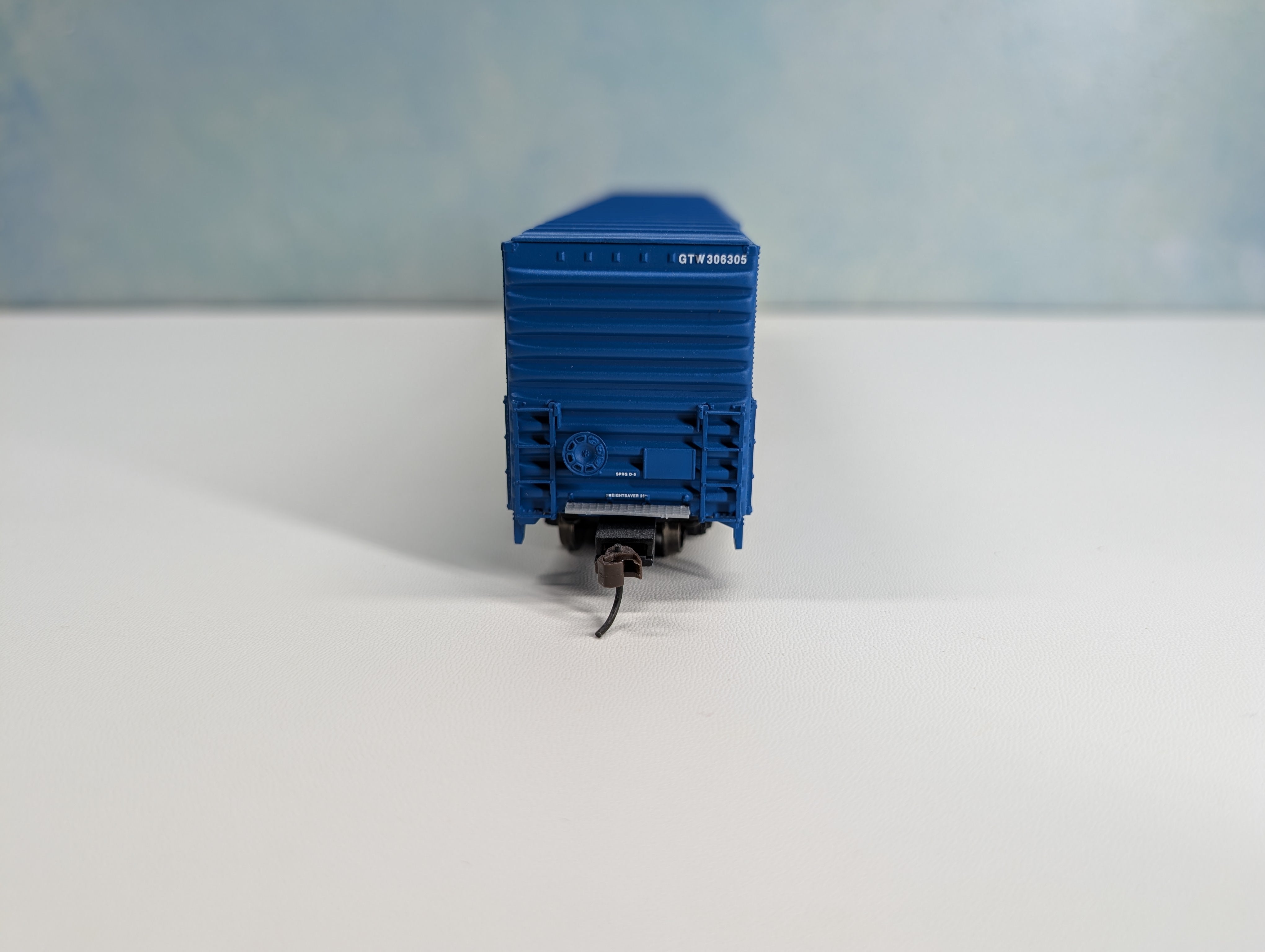 USED Walthers HO Scale 60' DD Box Car Canadian National GTW #306305 Metal Wheels
