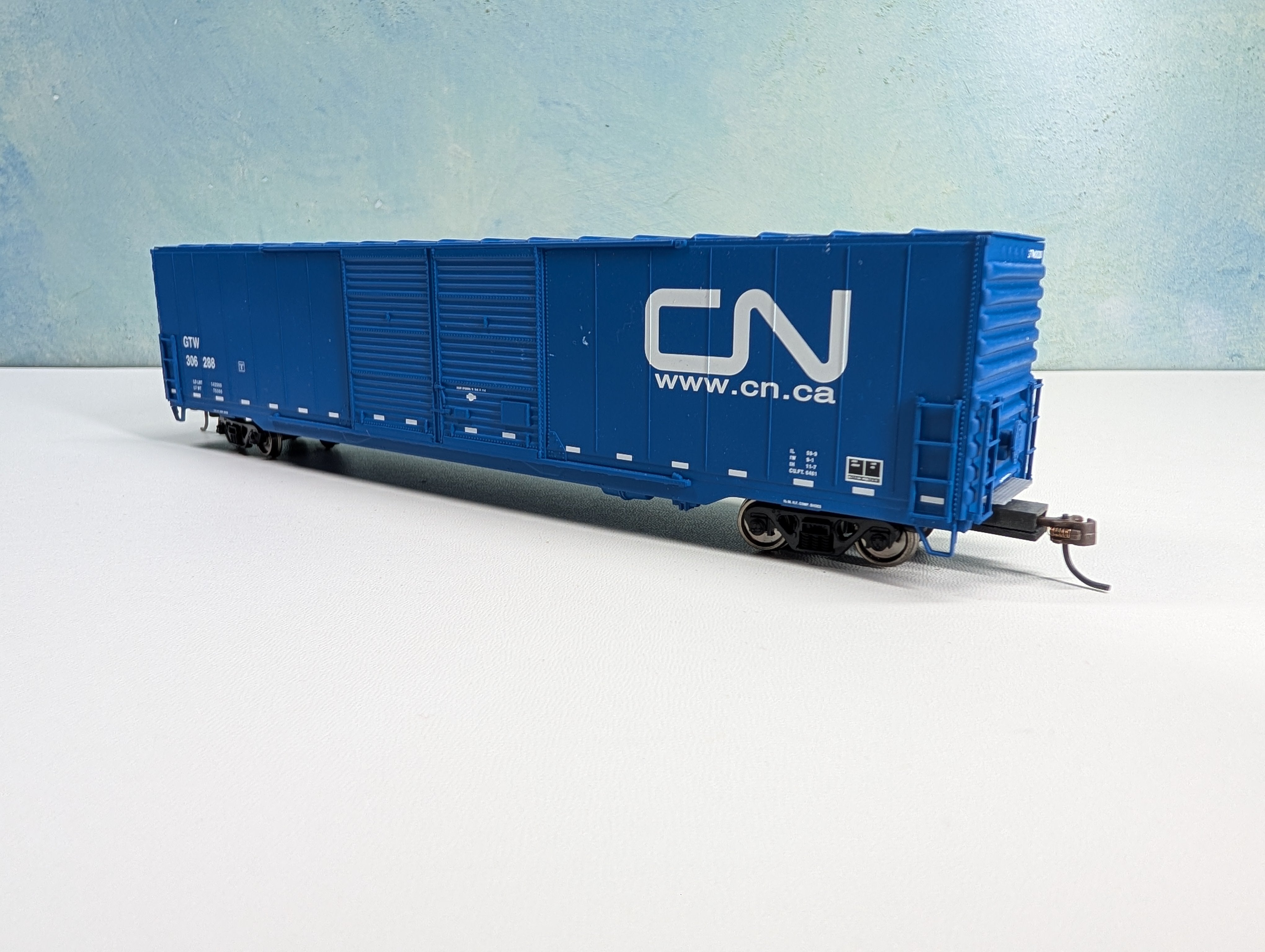 USED Walthers HO Scale 60' DD Box Car Canadian National GTW #306288 Metal Wheels