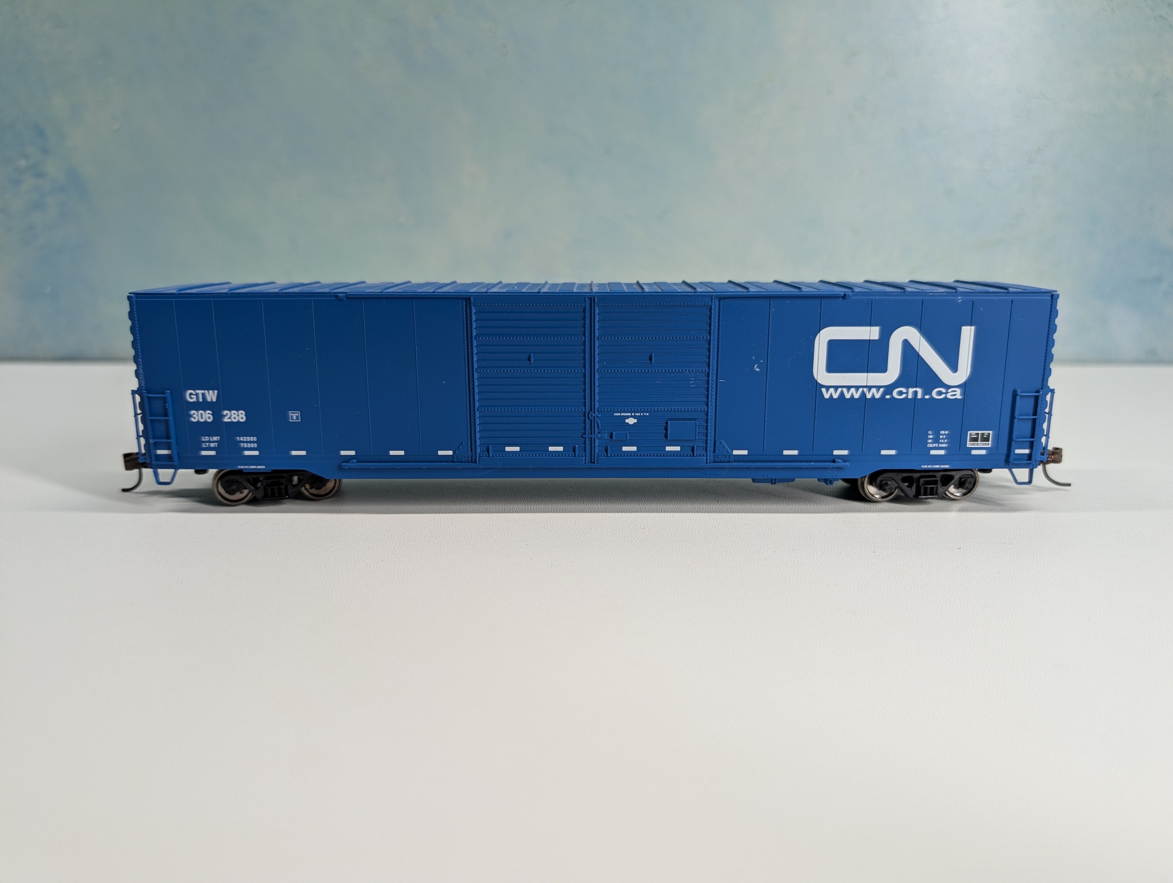 USED Walthers HO Scale 60' DD Box Car Canadian National GTW #306288 Metal Wheels