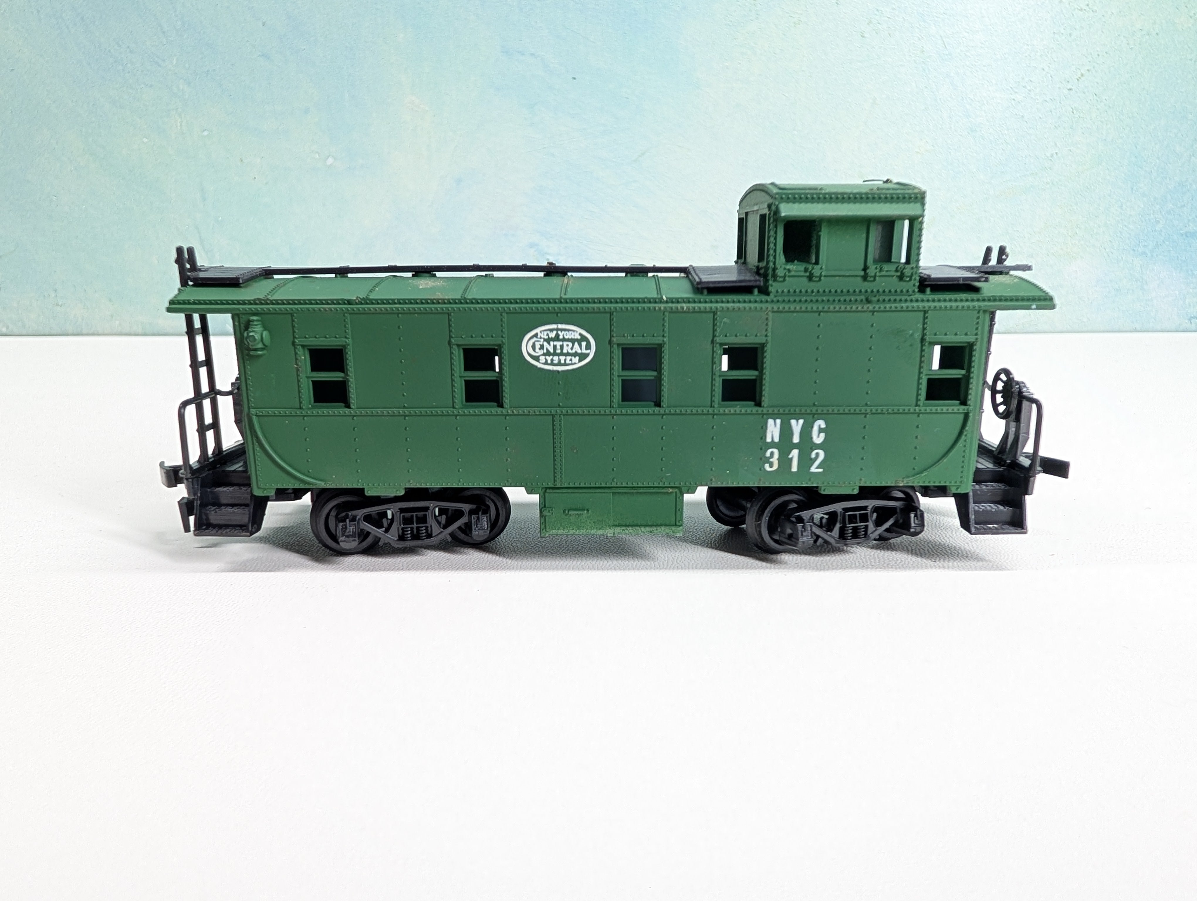 USED AHM HO Scale Caboose New York Central NYC #312