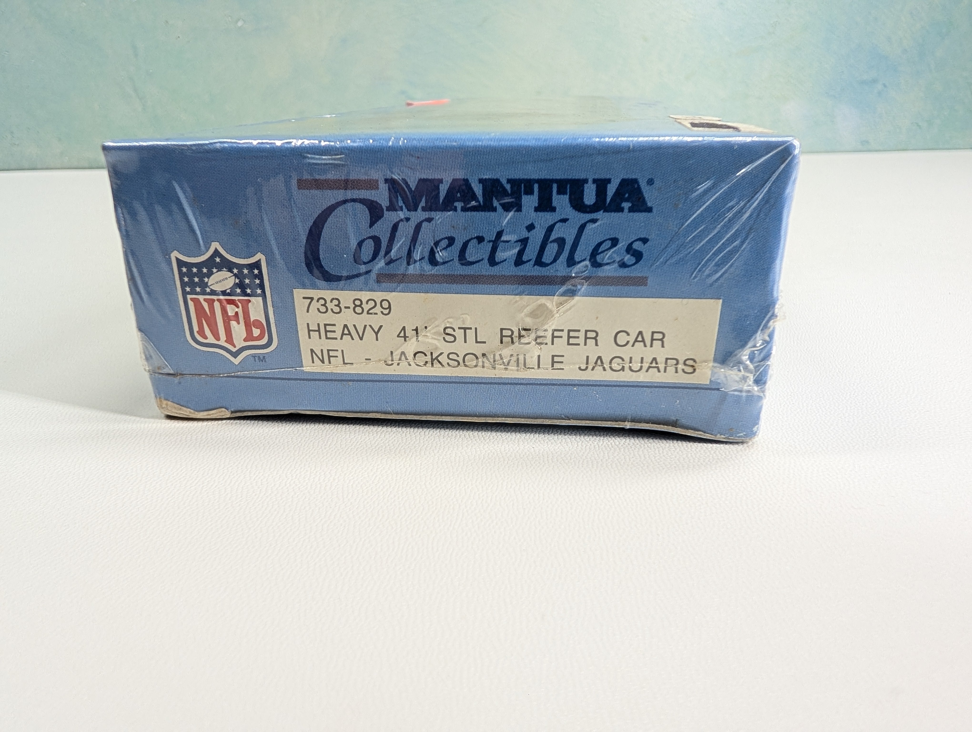 Mantua 733-829 HO Scale NFL Jacksonville Jaguars - Heavyweight 41' Steel Reefer Box Car SEALED