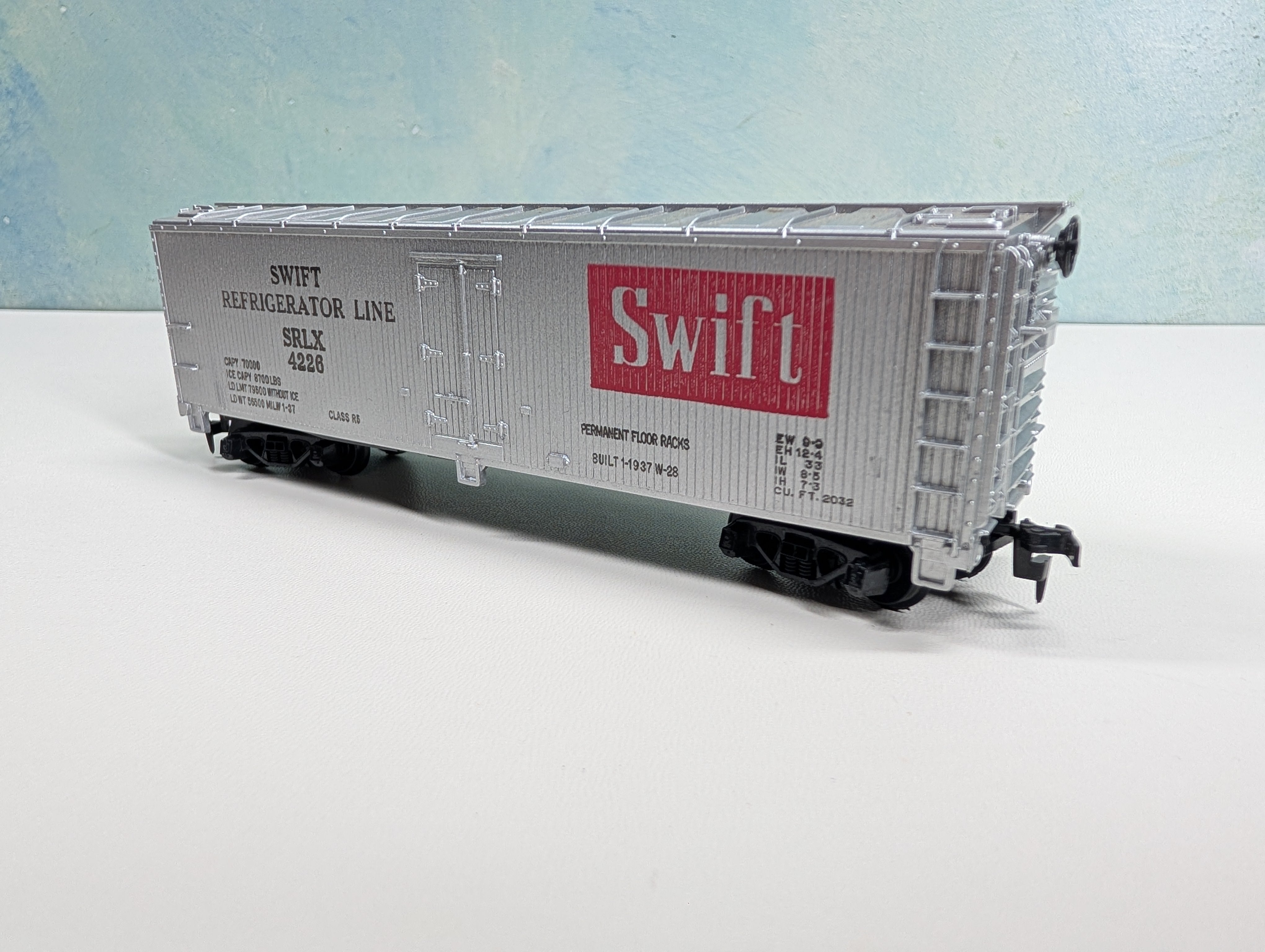 USED Tyco HO Scale 41' Wooden Reefer Box Car Swift Refrigerator Line SRLX #4226