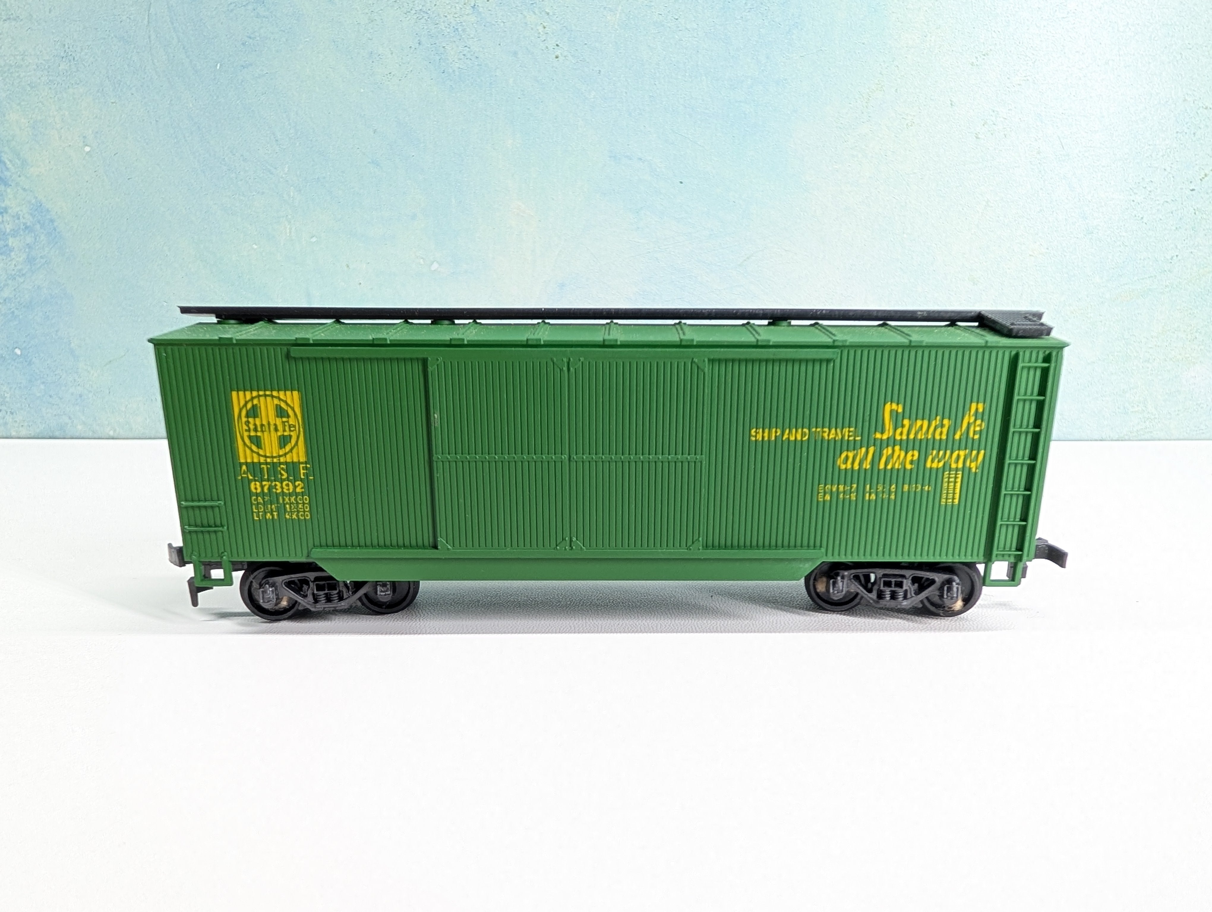 USED AHM HO Scale 40' Wooden DD Box Car Santa Fe ATSF #67392