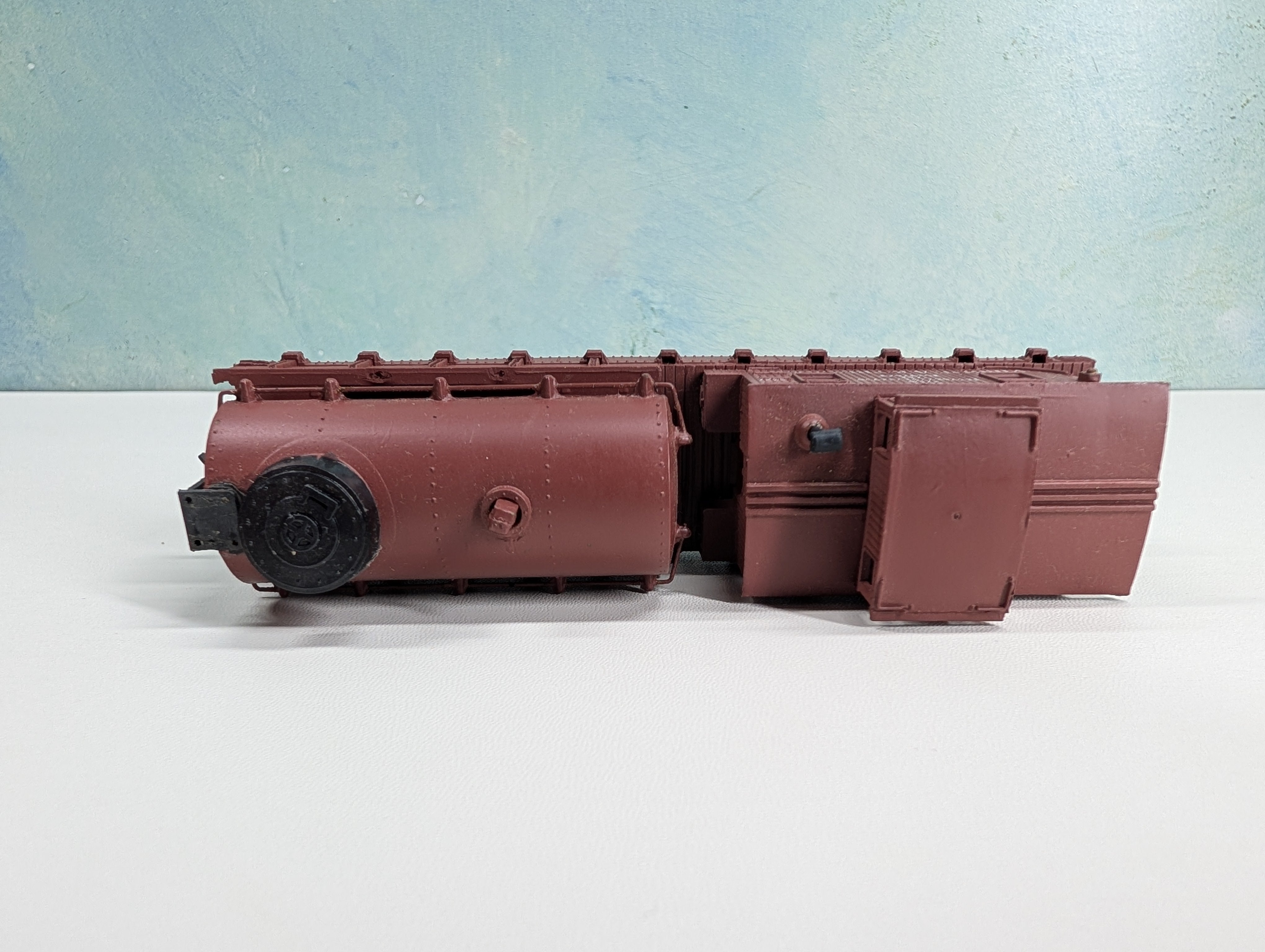 USED AHM HO Scale Track Cleaning MOW Car Virginia and Truckee Railroad #5323