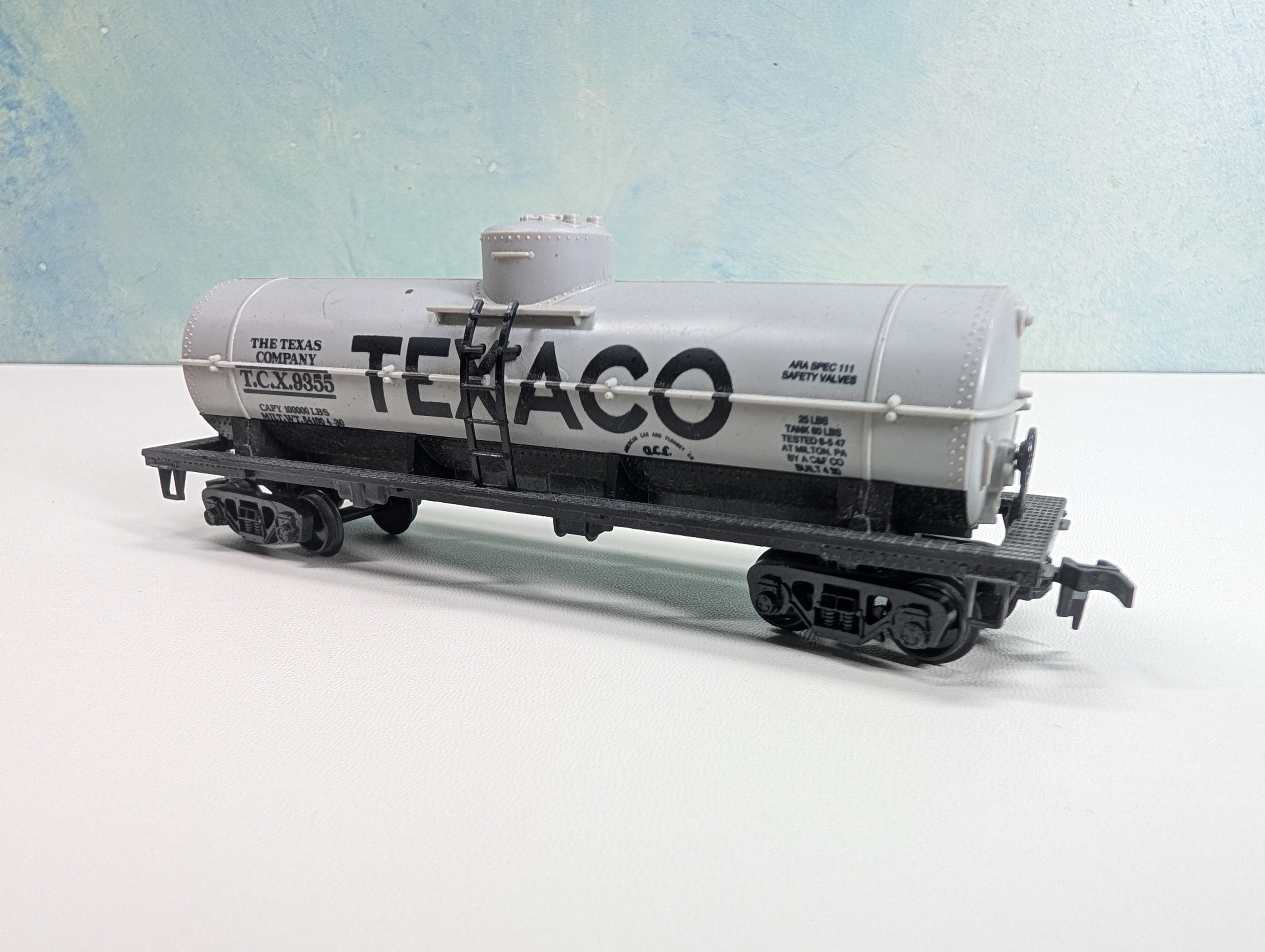 USED Model Power HO Scale Single Dome Tank Car Texaco TCX #9355