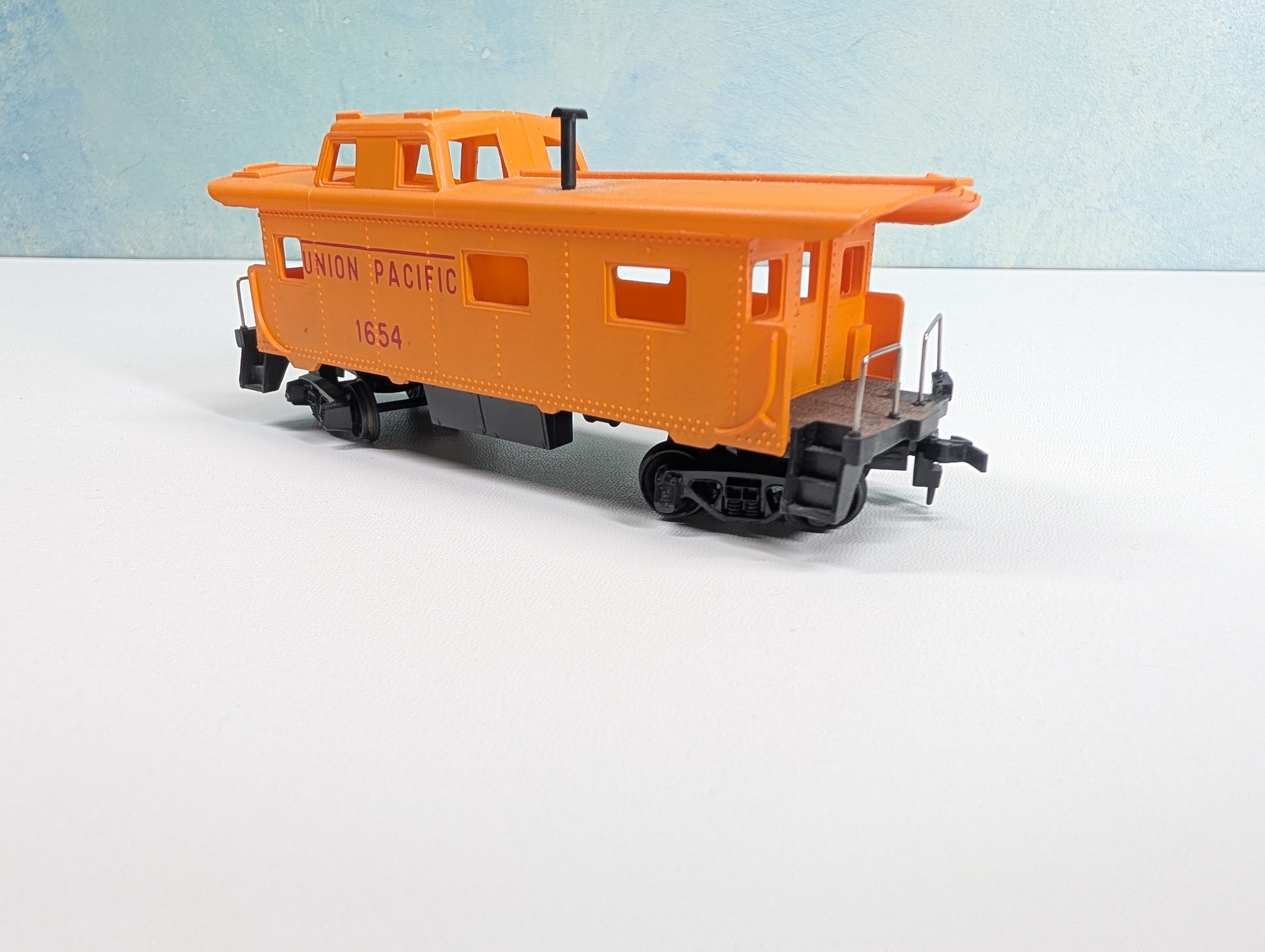 USED Tyco HO Scale Caboose Union Pacific #1654