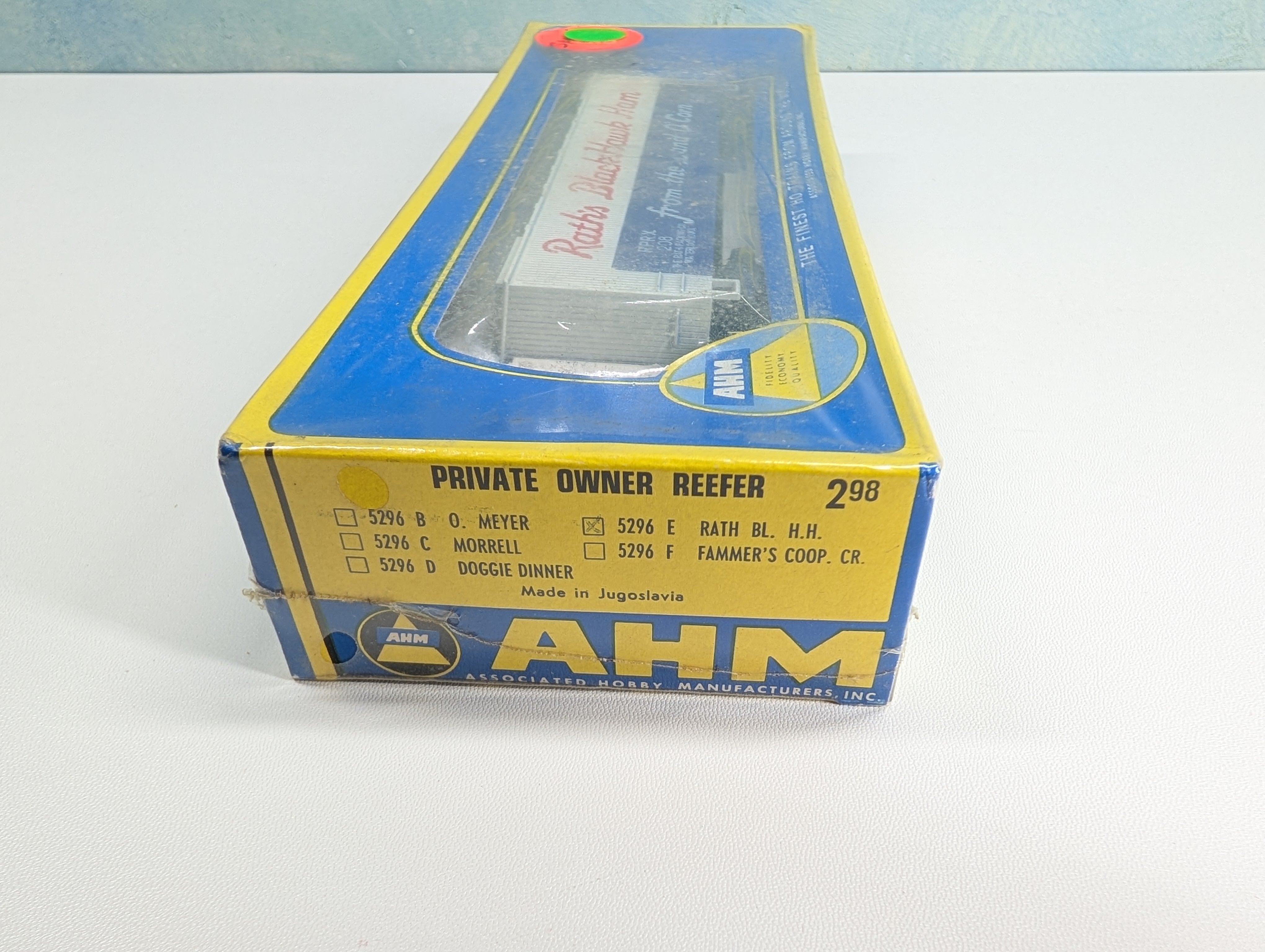 USED AHM 5296E HO Scale Private Owner Reefer Box Car Rath's RPRX #208 Sealed