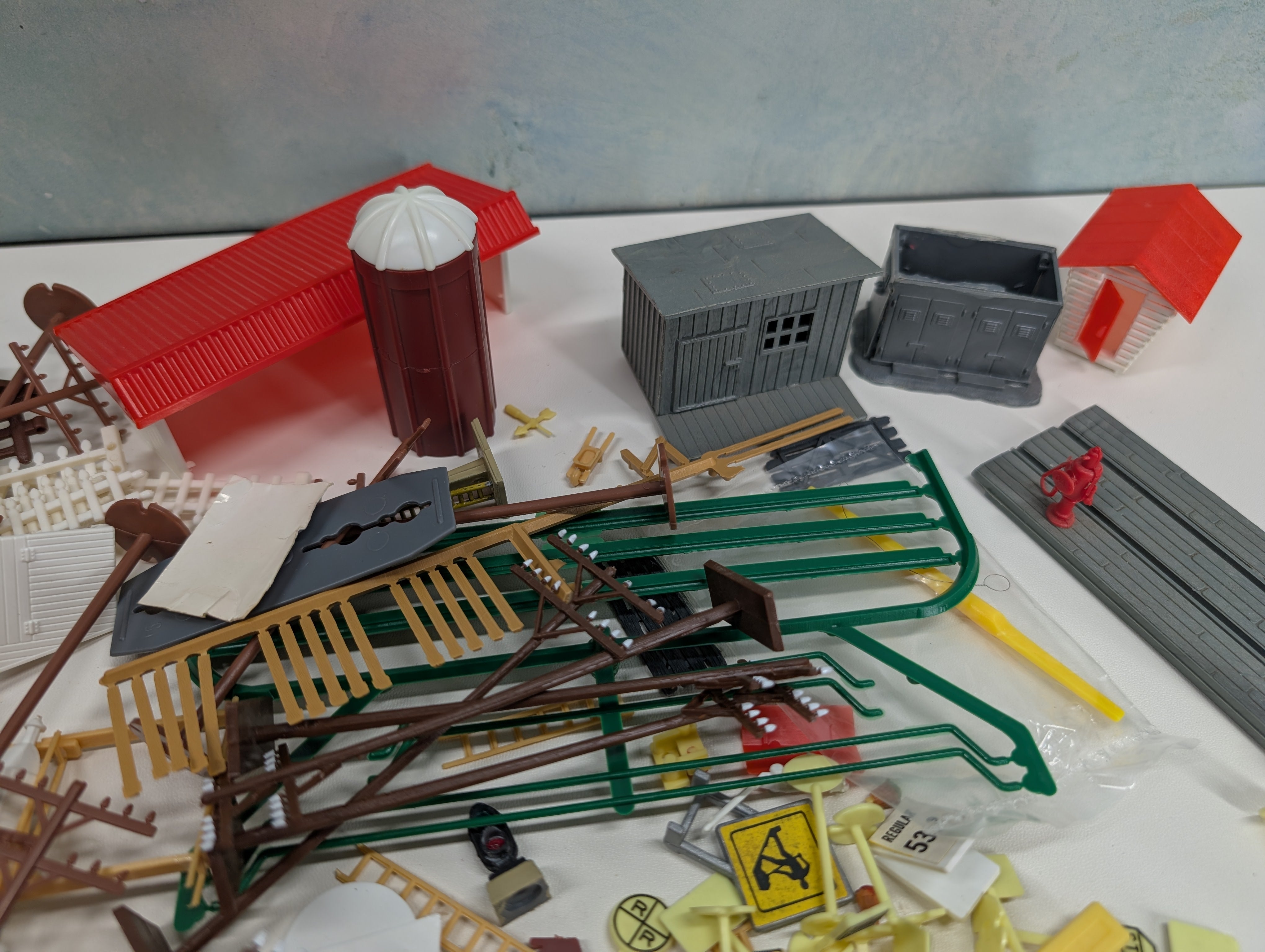 USED HO Scale Large Lot of Detail Parts, Building Parts, Gas Pumps Etc