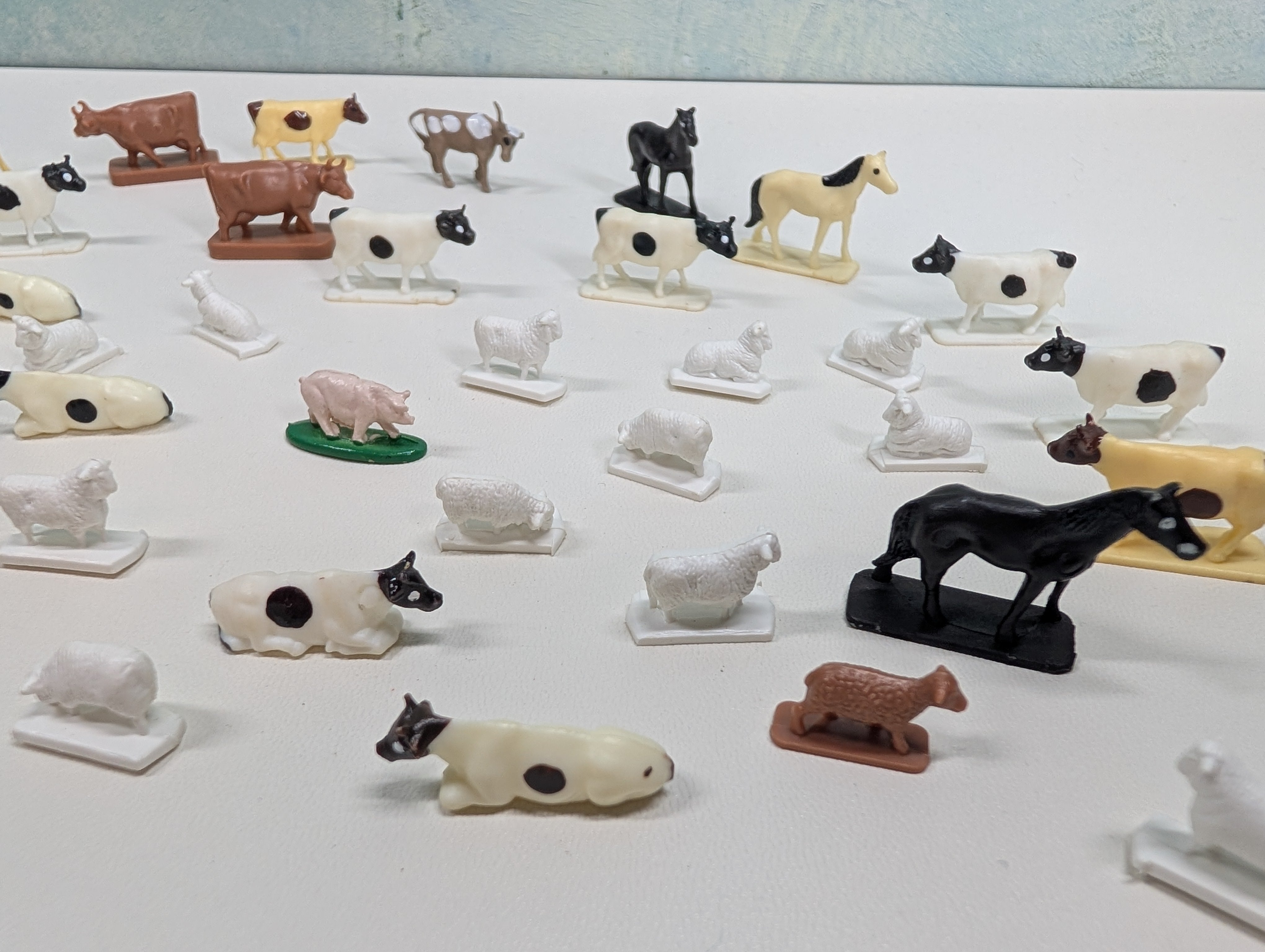 USED HO Scale Animals, Farm Animals (60 pcs)
