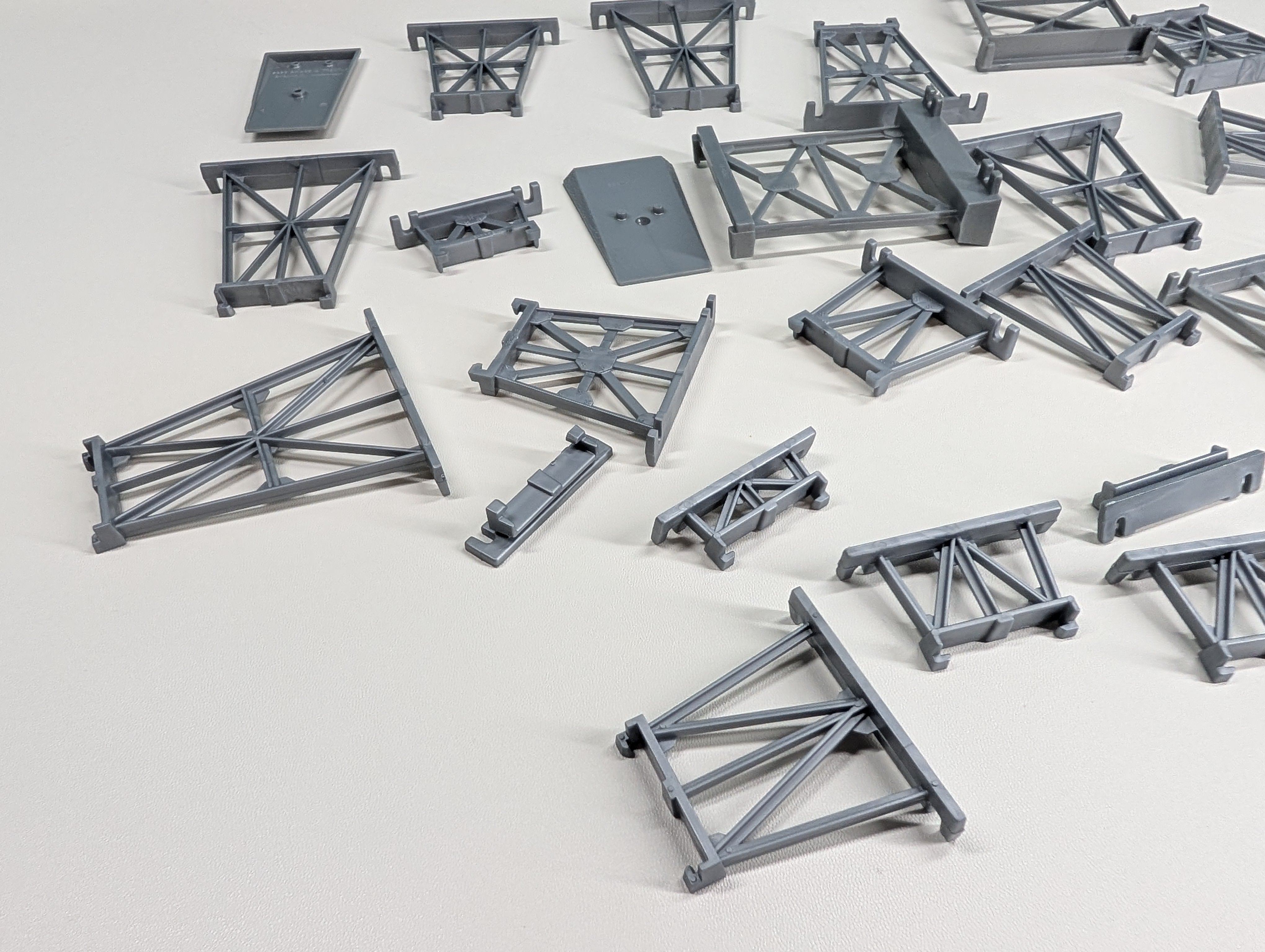 USED HO Scale Lot of Gray Trestles (20+ pcs)