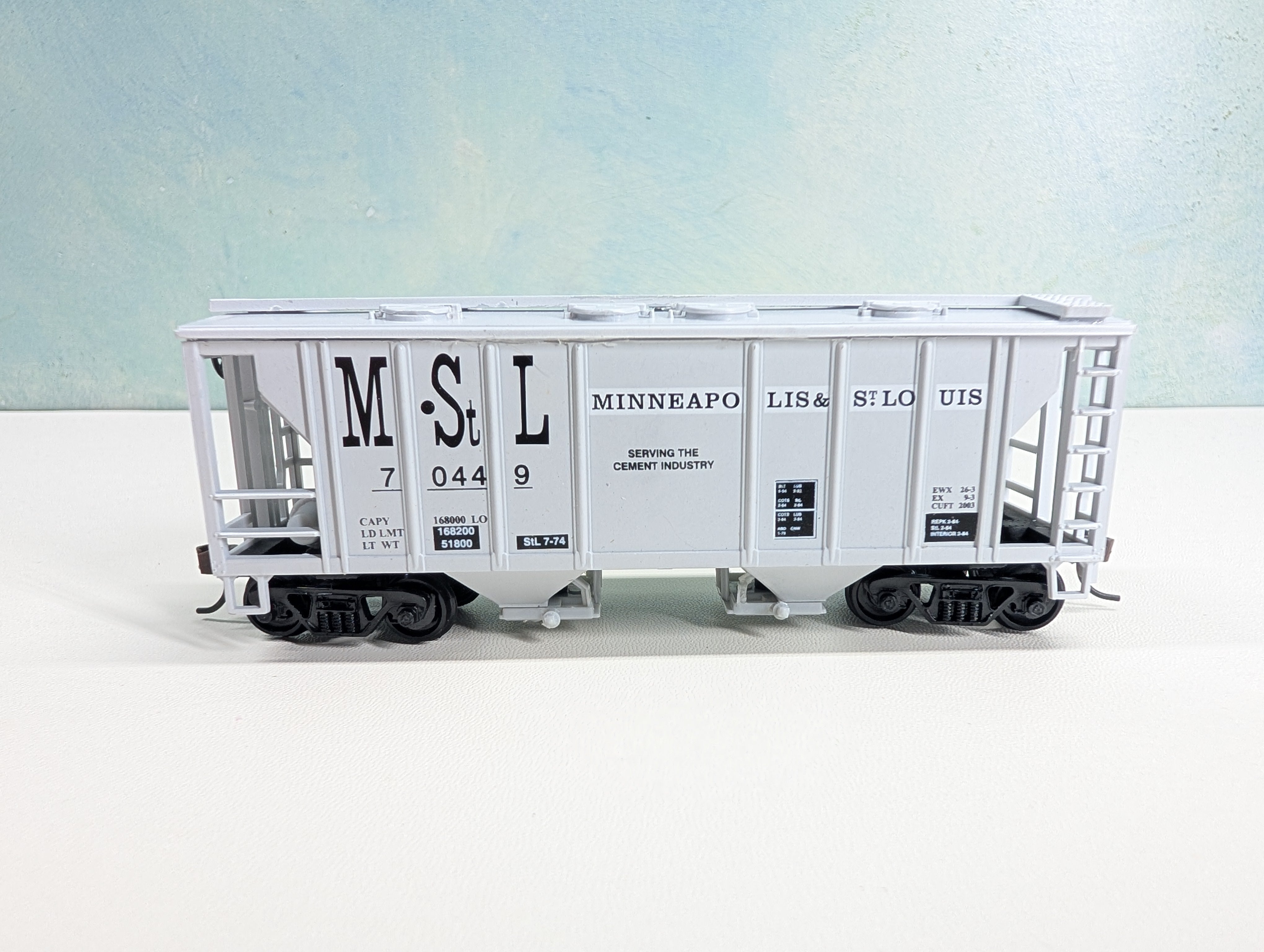 USED Roundhouse HO Scale Covered Hopper Minneapolis & St Louis MStL #70449