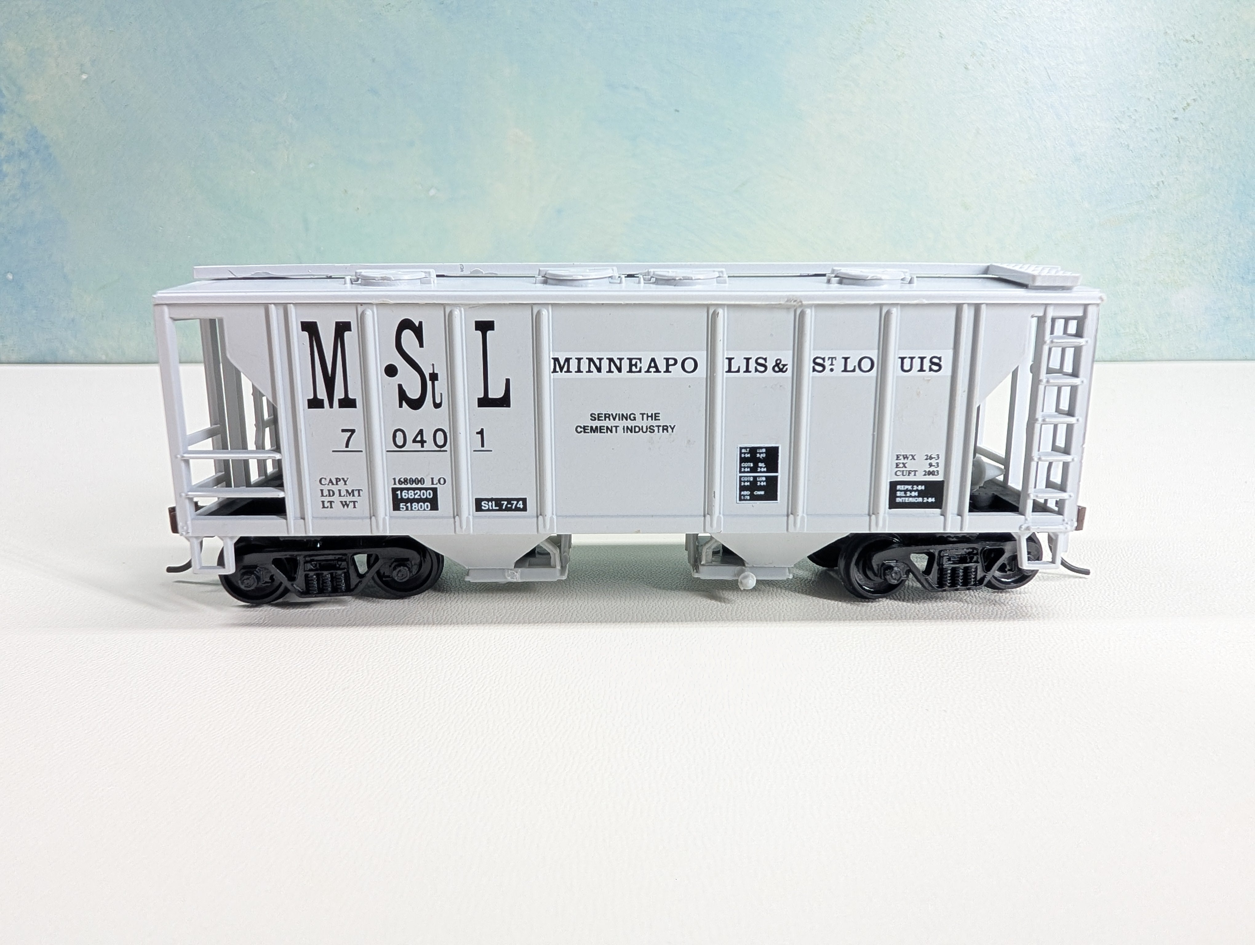 USED Roundhouse HO Scale Covered Hopper Minneapolis & St Louis MStL #70401