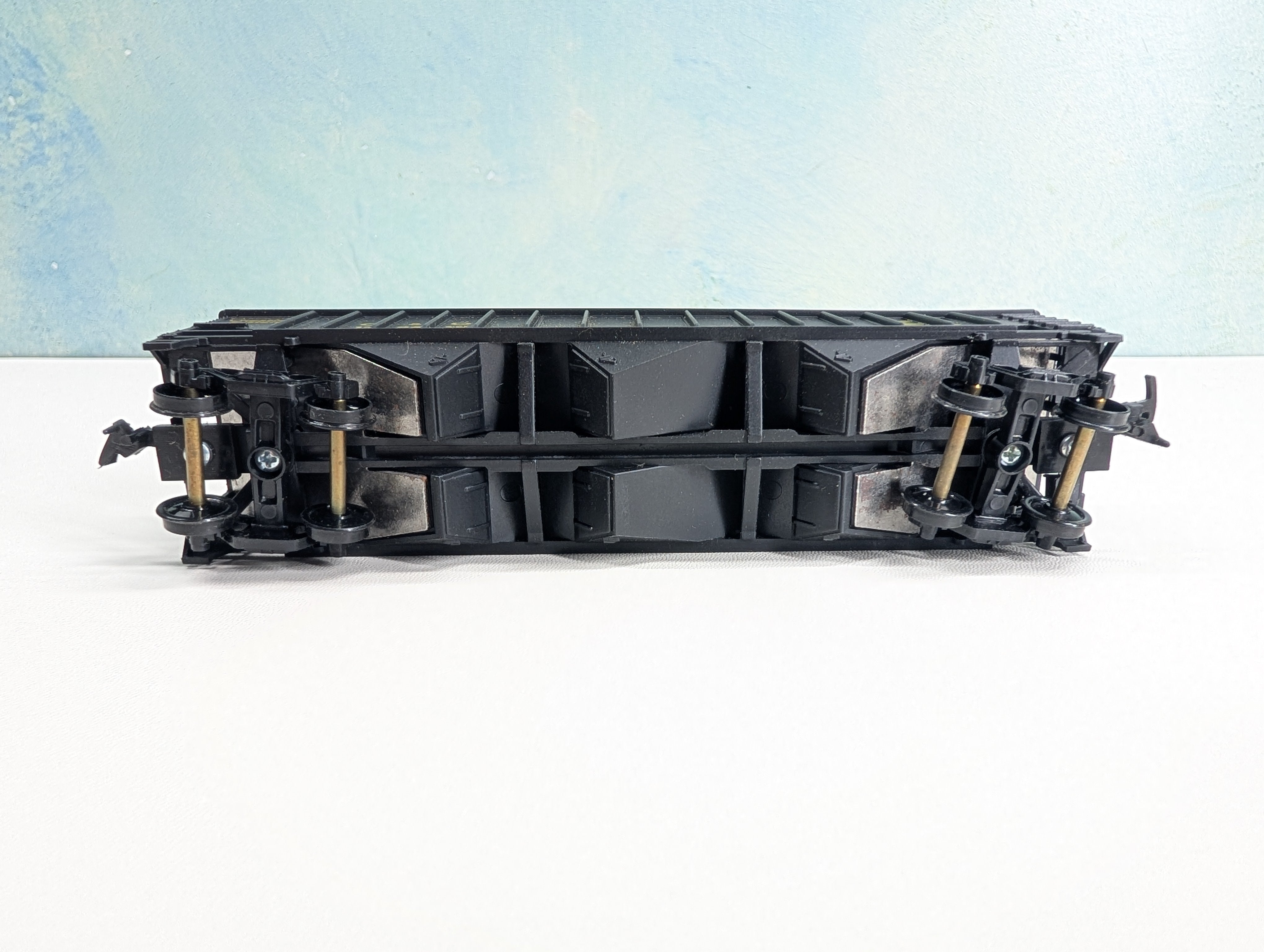 USED Stewart Hobbies HO Scale 70 Ton 14 Panel Tripple Hopper Chessie System C&O #139859