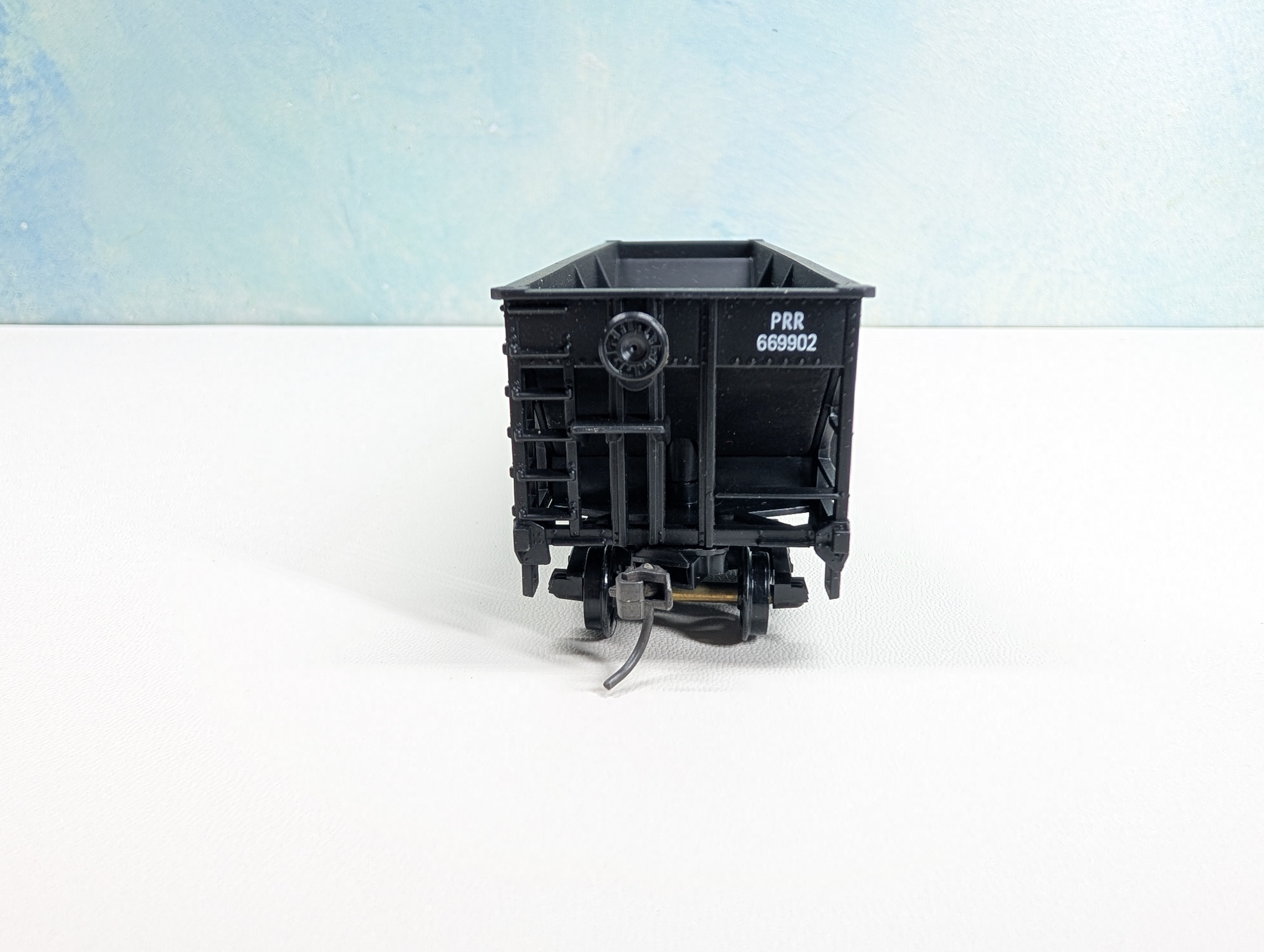 USED Stewart Hobbies HO Scale 70 Ton 12 Panel Tripple Hopper Pennsylvania PRR #669902
