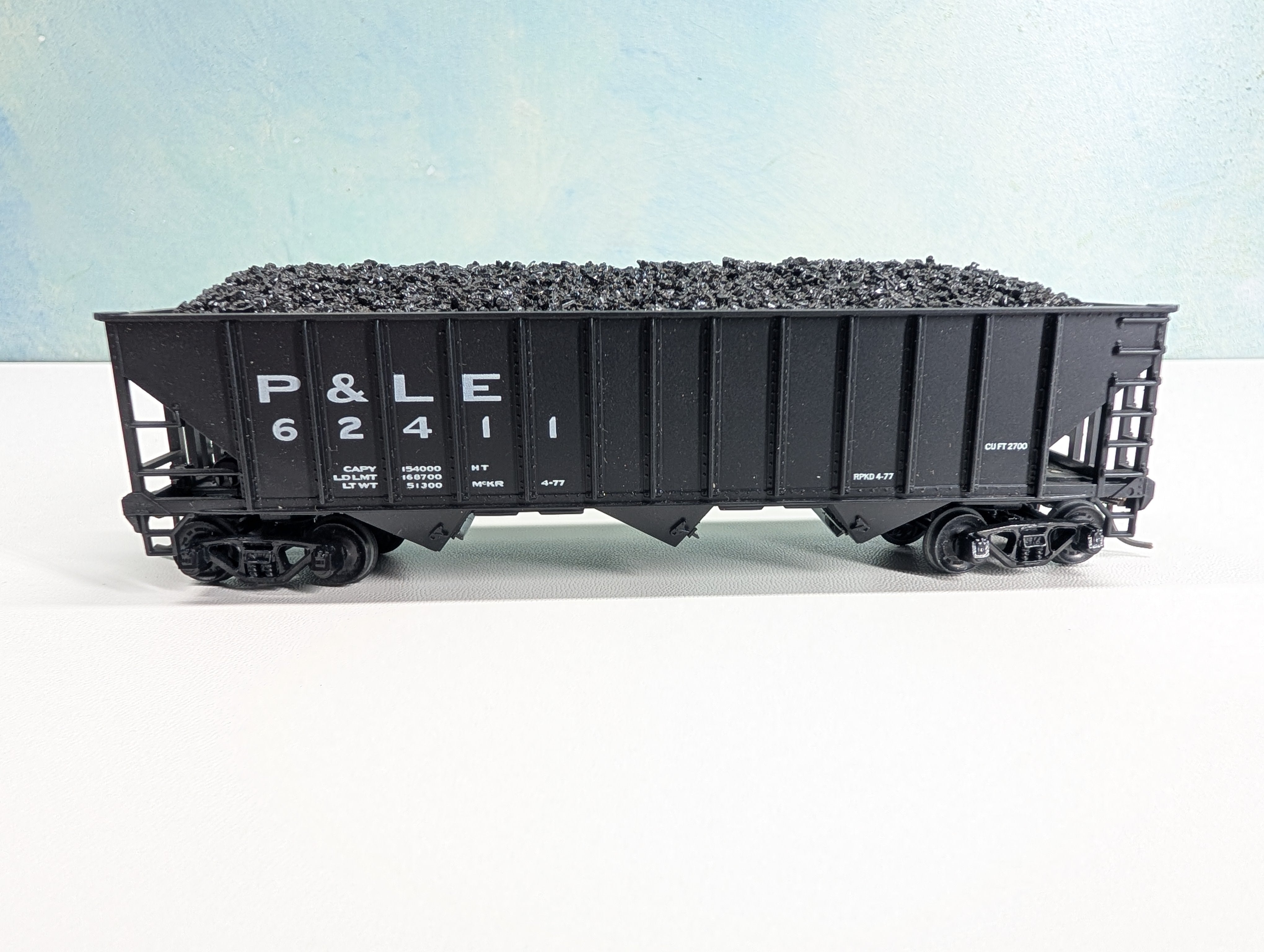 USED Stewart Hobbies HO Scale 70 Ton 12 Panel Tripple Hopper w/ Coal Pittsburgh and Lake Erie P&LE #62411 Metal Wheels