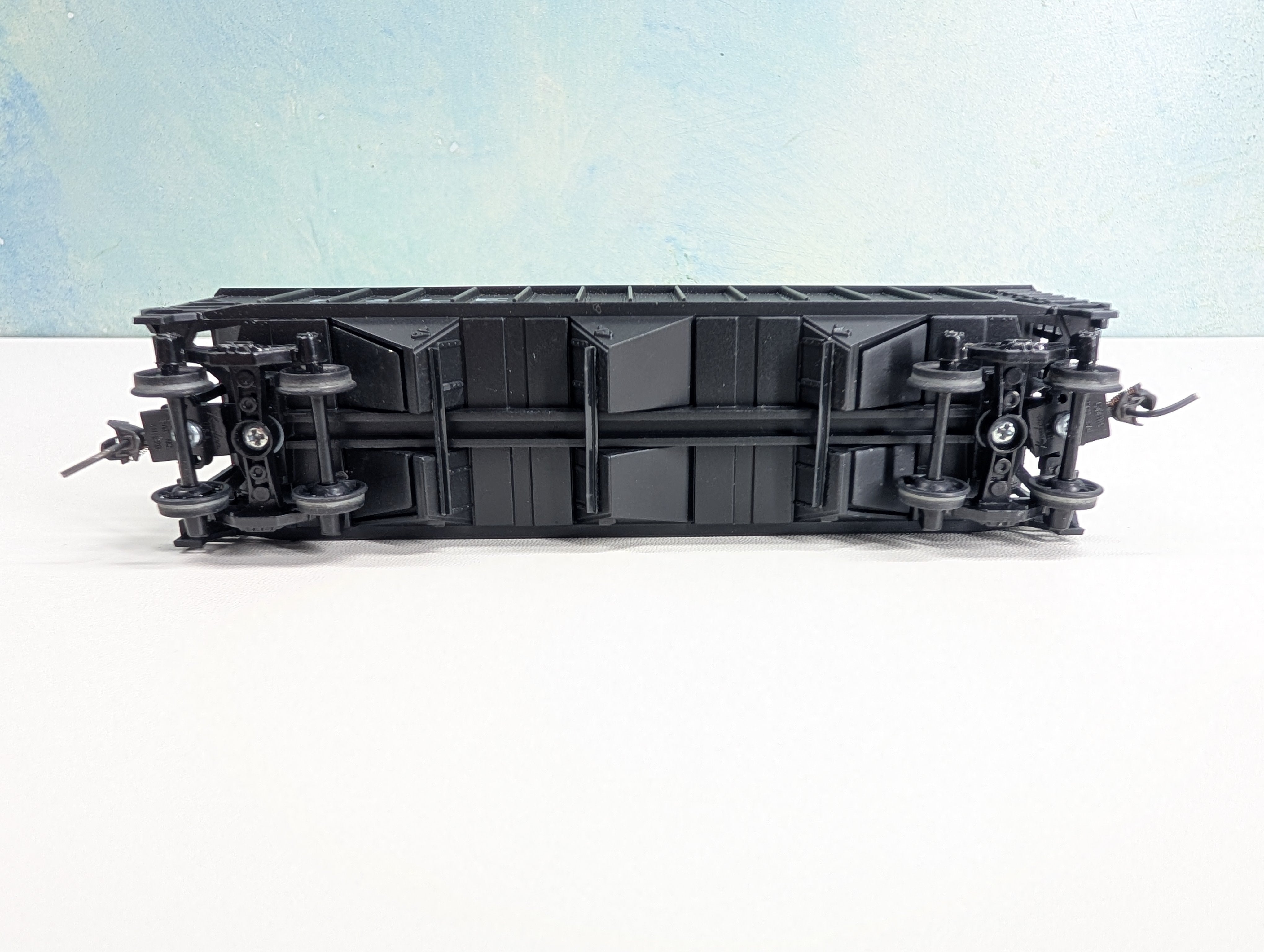 USED Stewart Hobbies HO Scale 70 Ton 12 Panel Tripple Hopper w/ Coal Pittsburgh and Lake Erie P&LE #62411 Metal Wheels