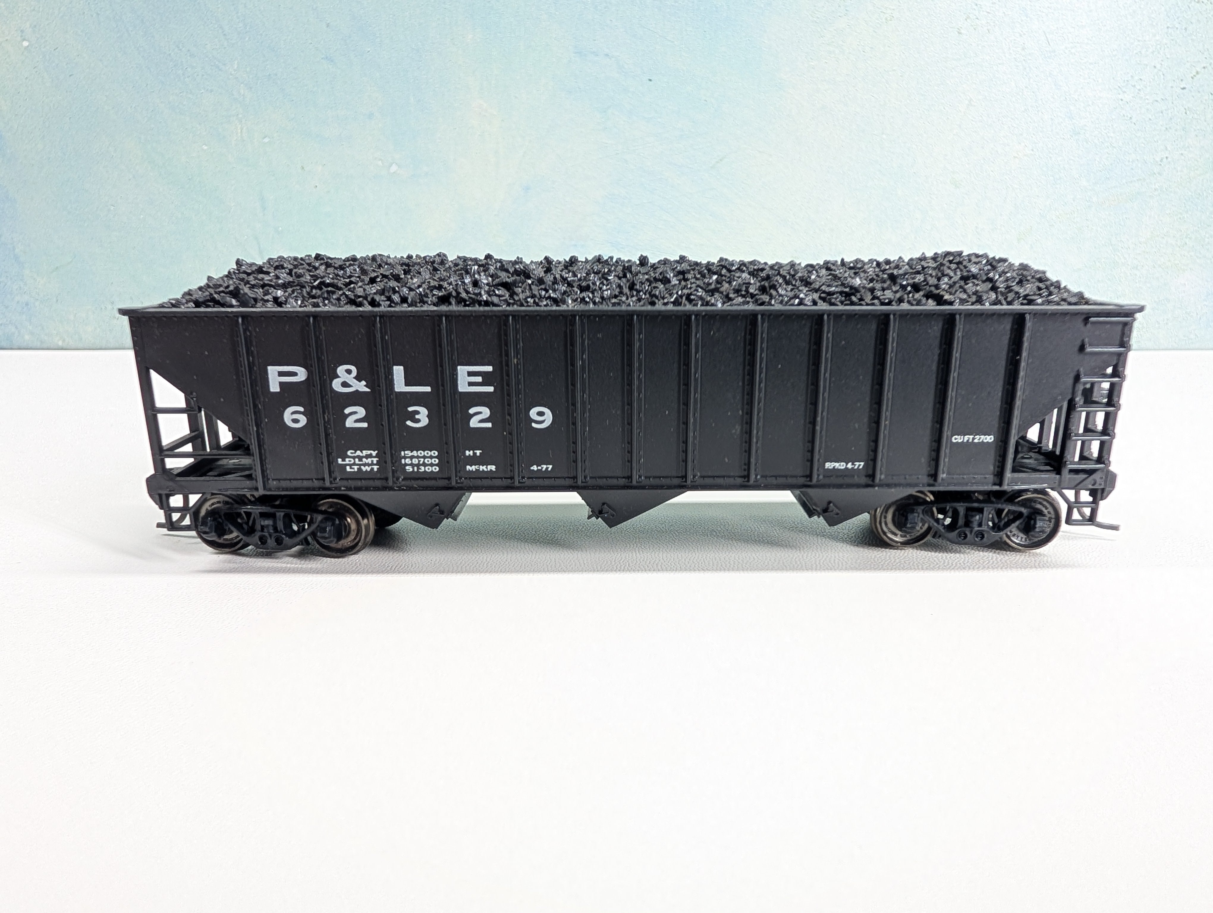 USED Stewart Hobbies HO Scale 70 Ton 12 Panel Tripple Hopper w/ Coal Pittsburgh and Lake Erie P&LE #62329 Metal Wheels