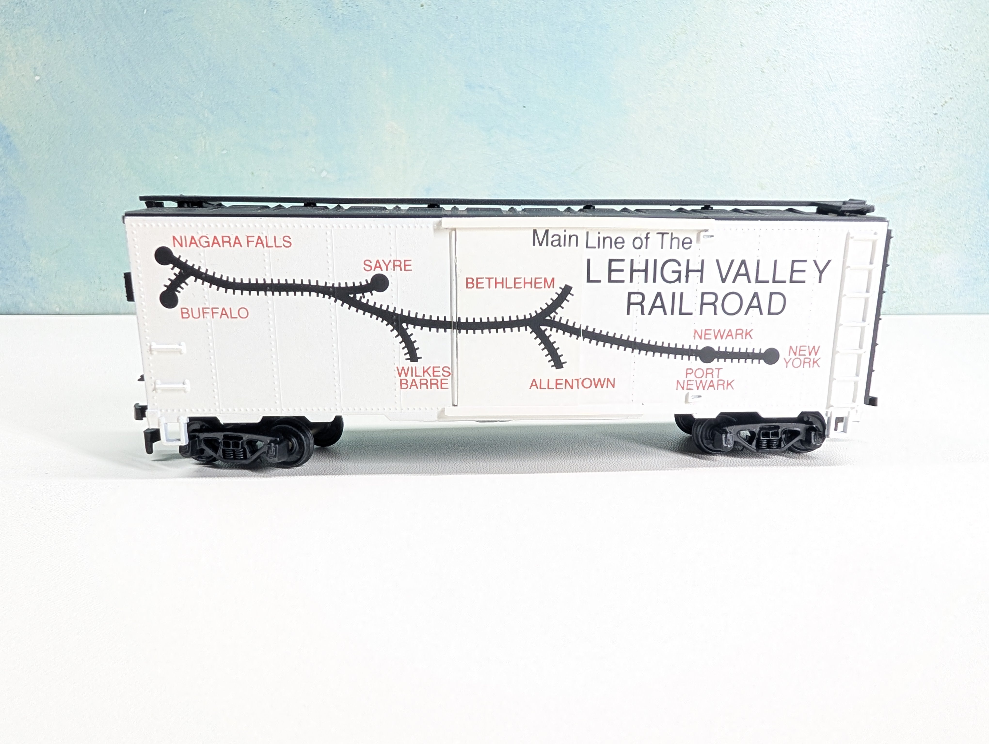 USED Mantua HO Scale Heavy Box Car Lehigh Valley Map