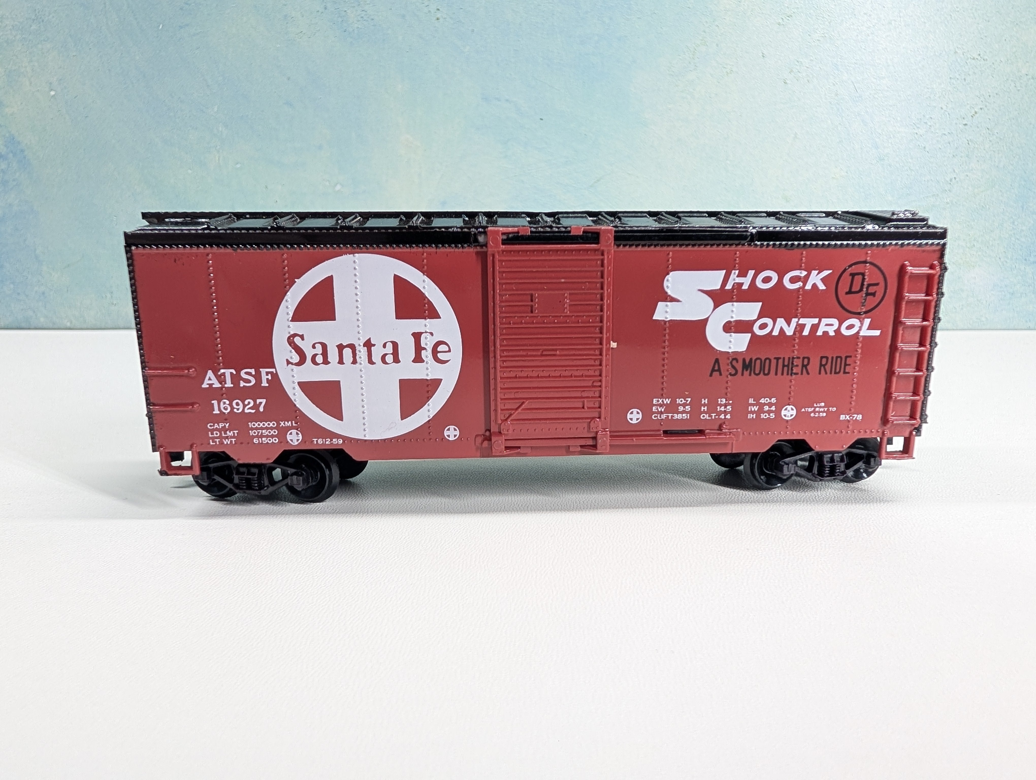USED Life-Like HO Scale 40' Box Car (Glossy Paint) Santa Fe ATSF #16927