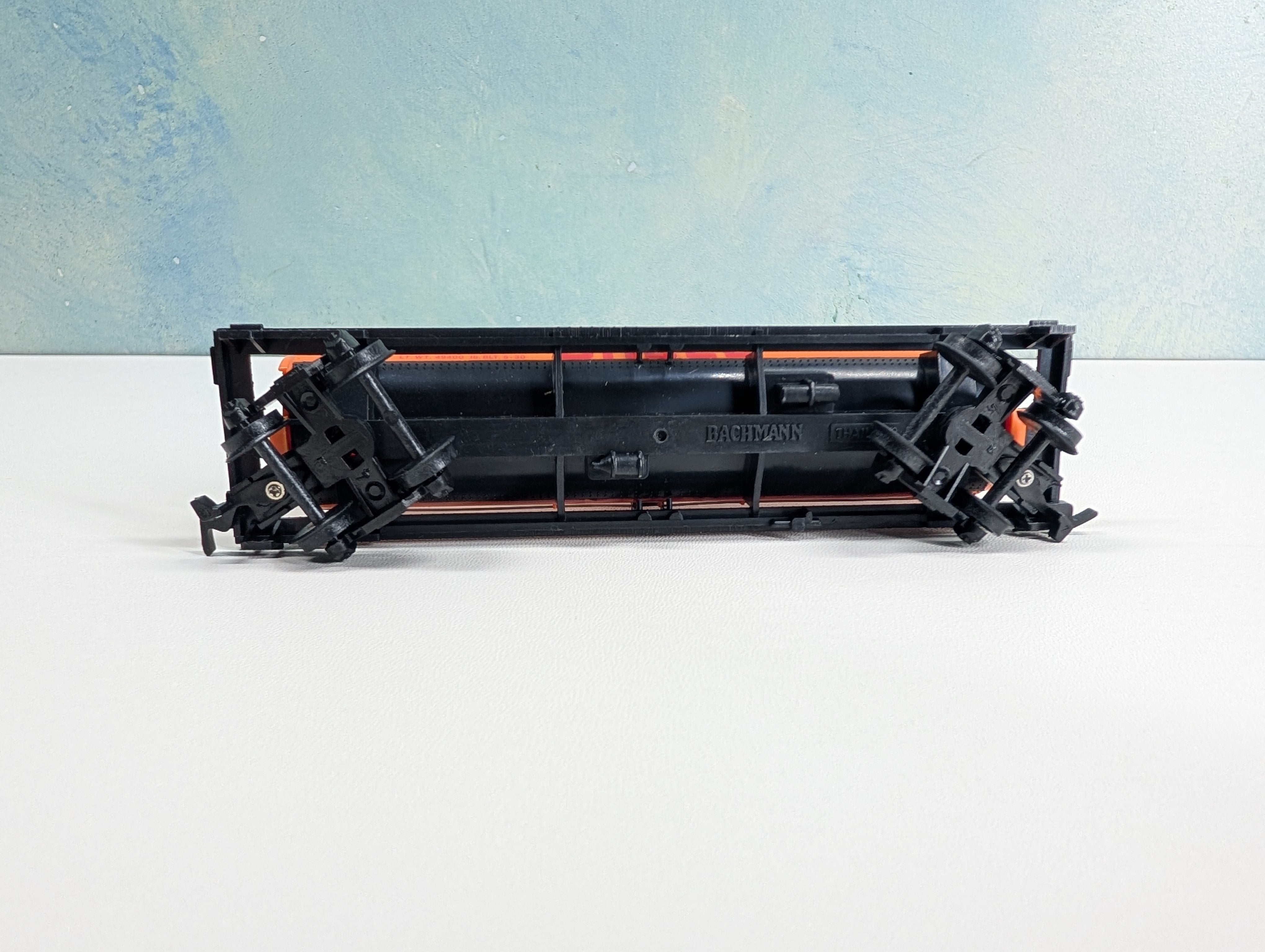 USED Bachmann HO Scale Single Dome Tank Car Shell SCCX #1754