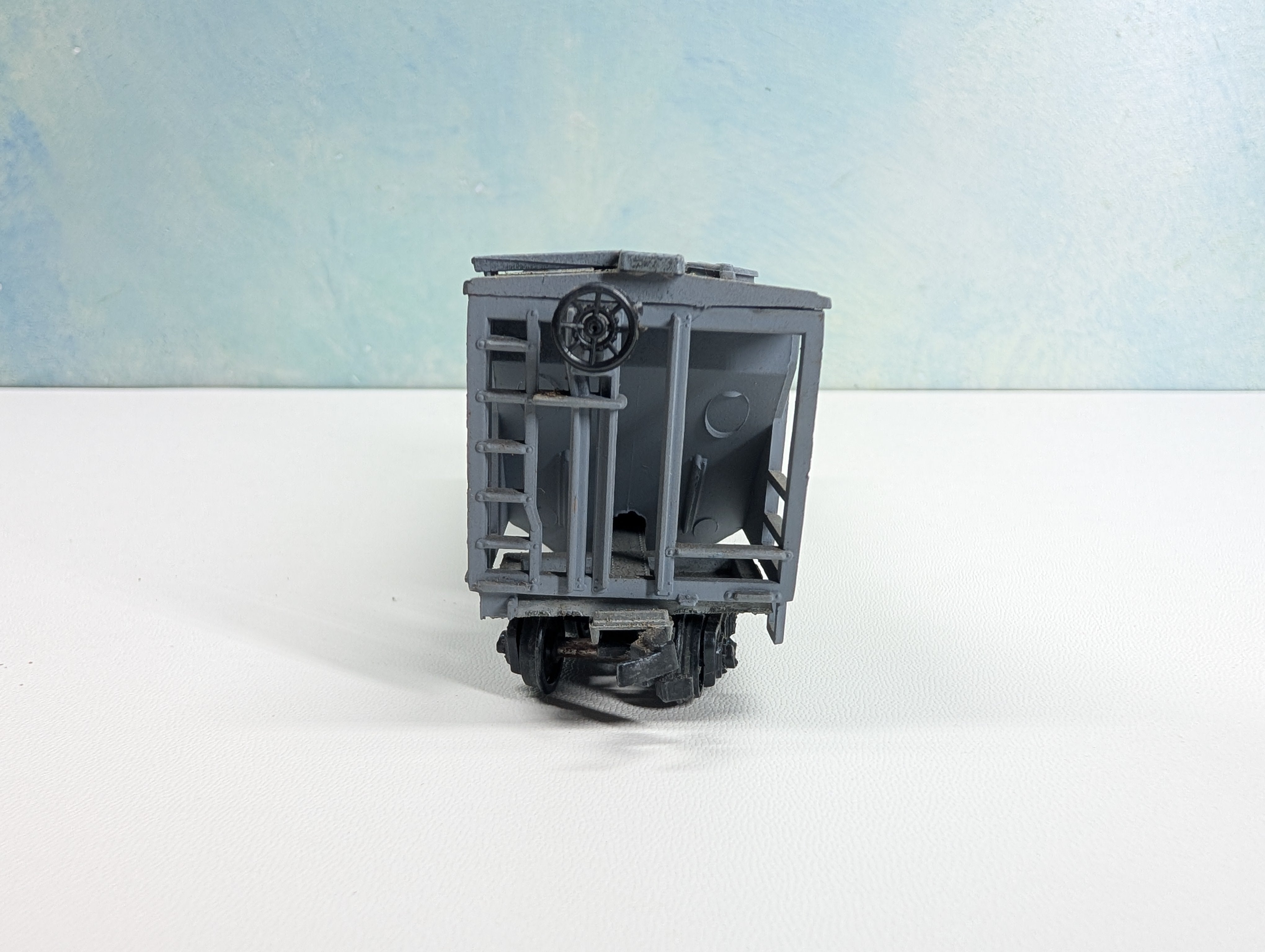 USED Roundhouse HO Scale Covered Hopper Southern Pacific SP #400055