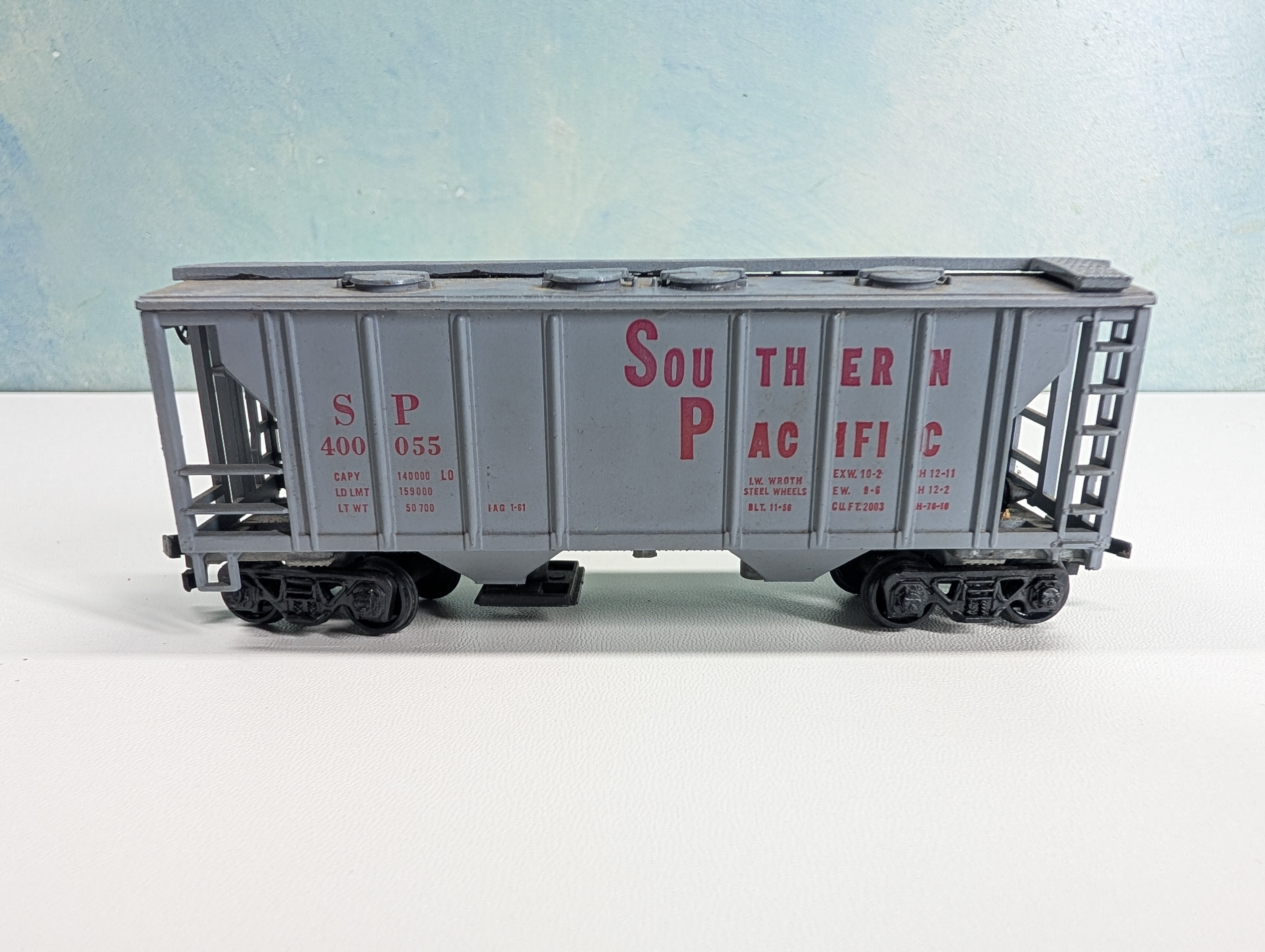 USED Roundhouse HO Scale Covered Hopper Southern Pacific SP #400055