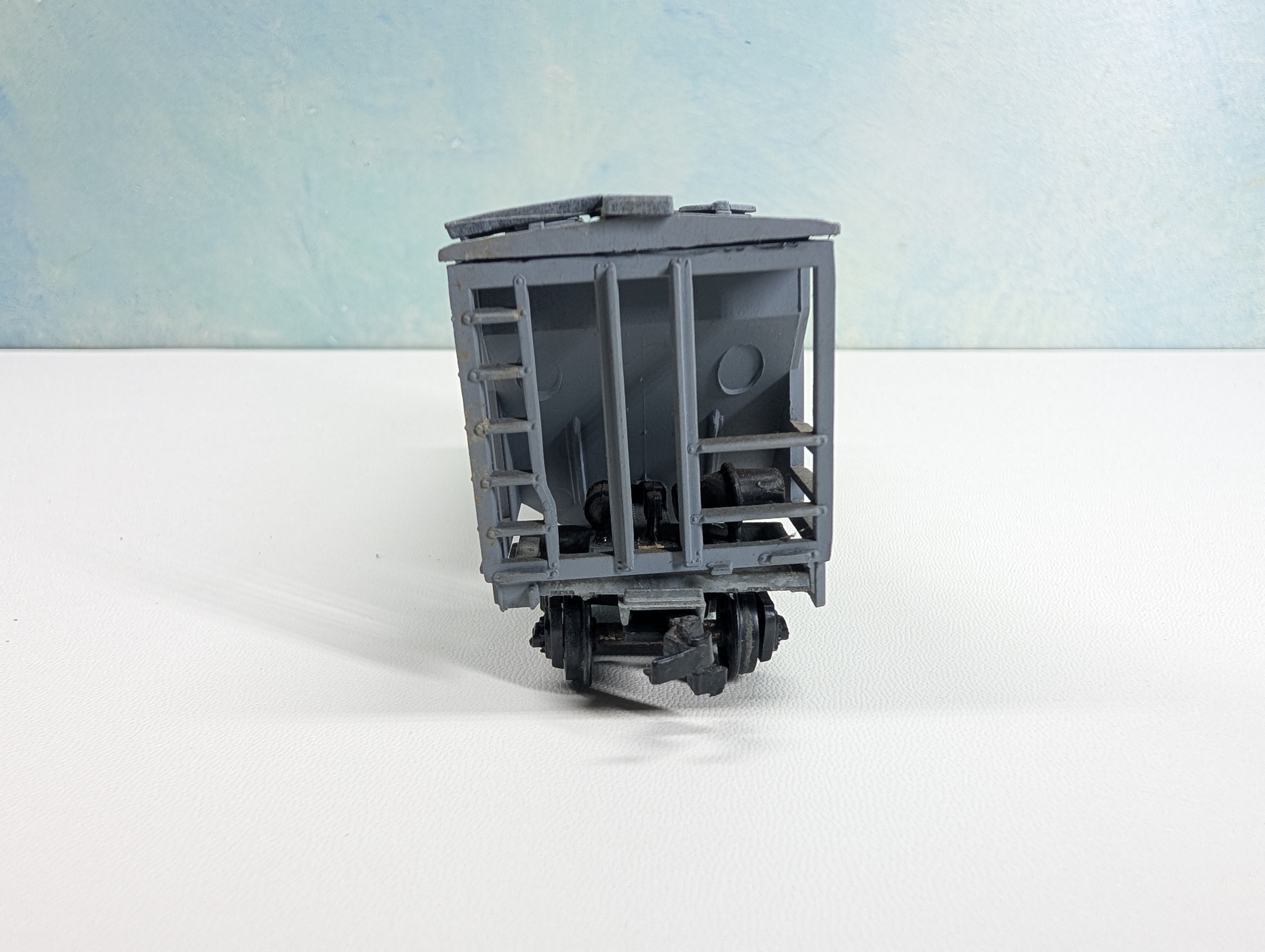 USED Roundhouse HO Scale Covered Hopper Southern Pacific SP #400055