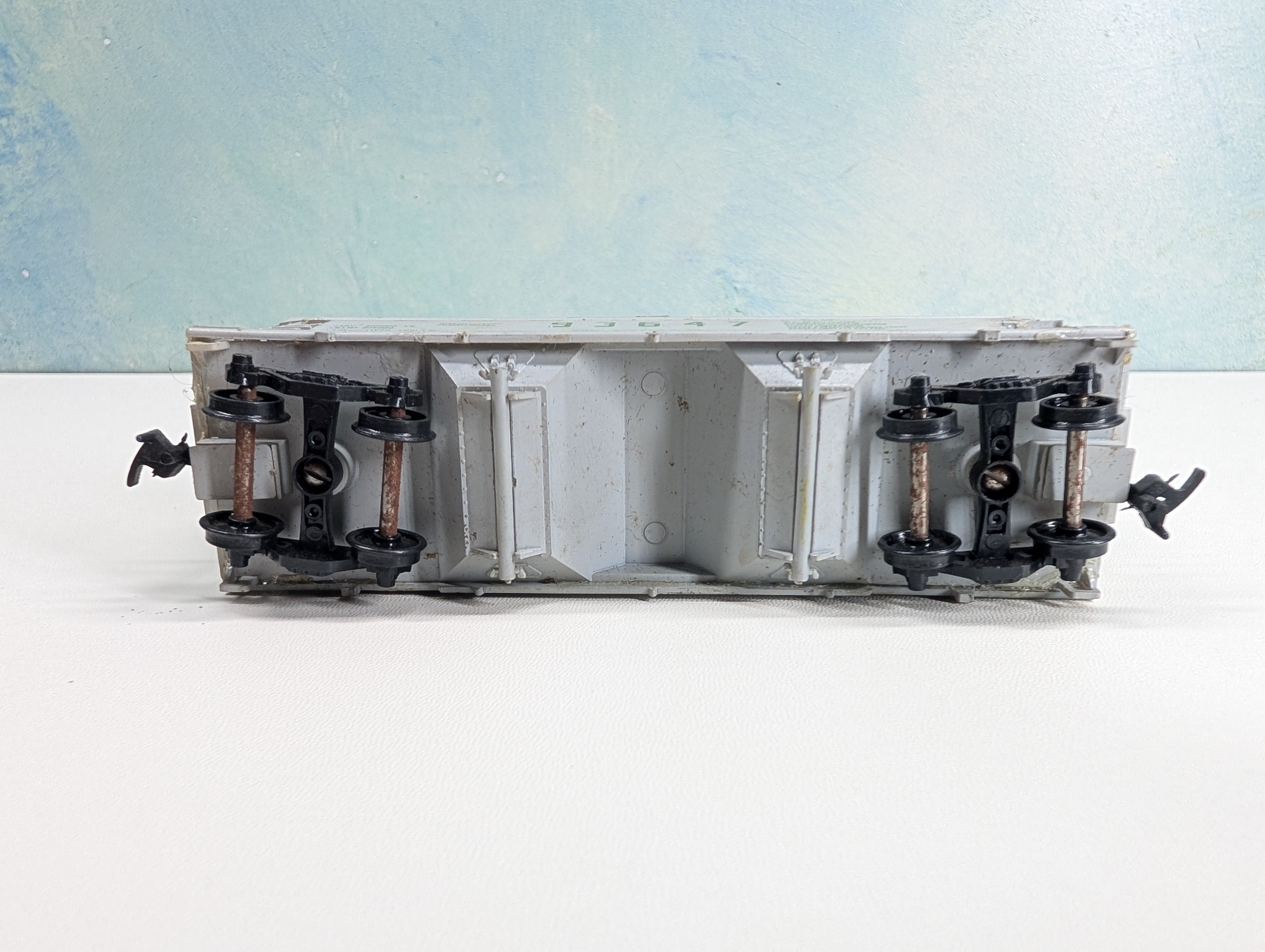USED HO Scale ACF Centerflow Covered Hopper Southern #93647