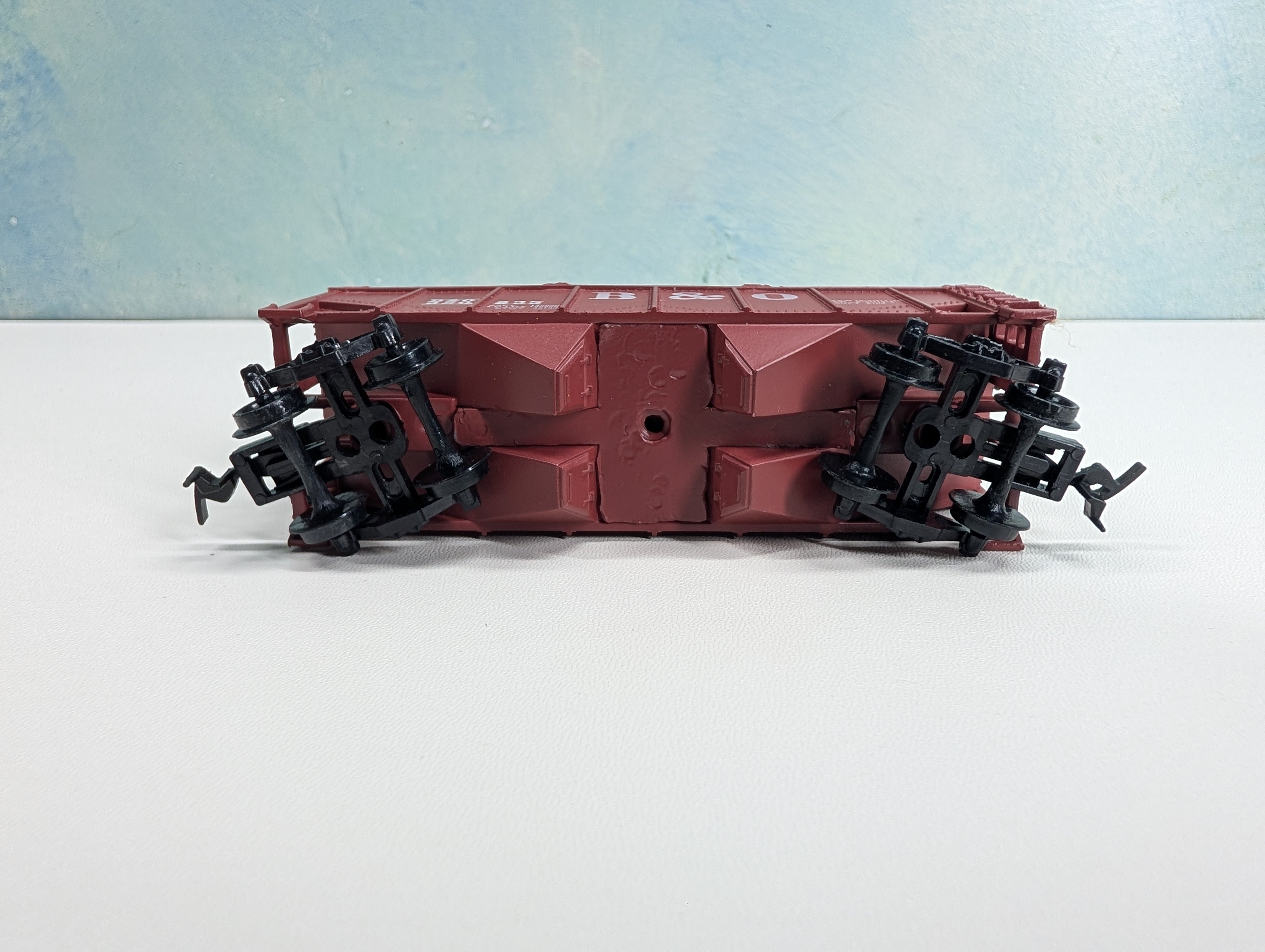 USED HO Scale 2 Bay Coal Hopper Baltimore and Ohio B&O #320835