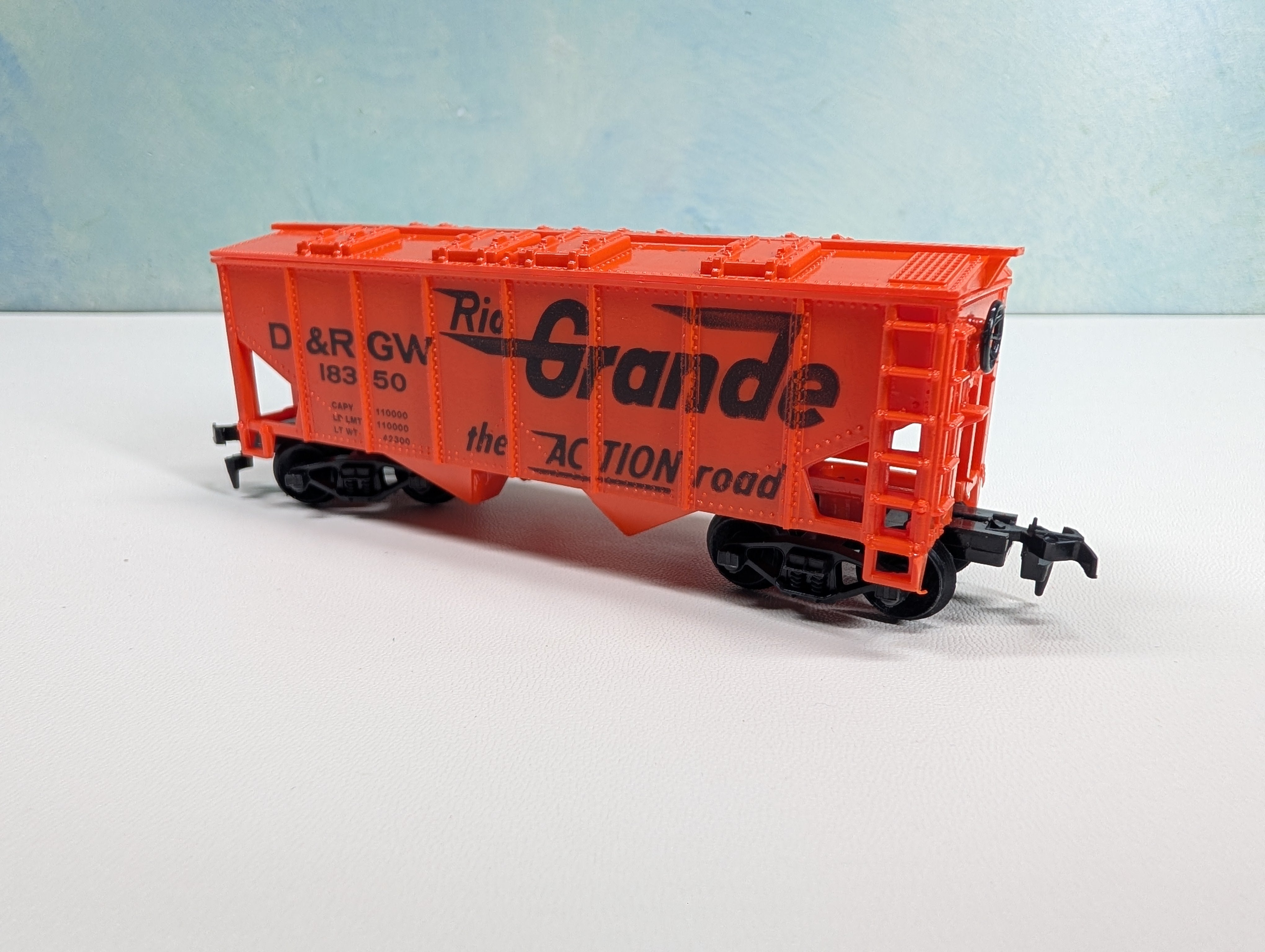 USED HO Scale 2 Bay Covered Hopper Rio Grande D&RGW #18350