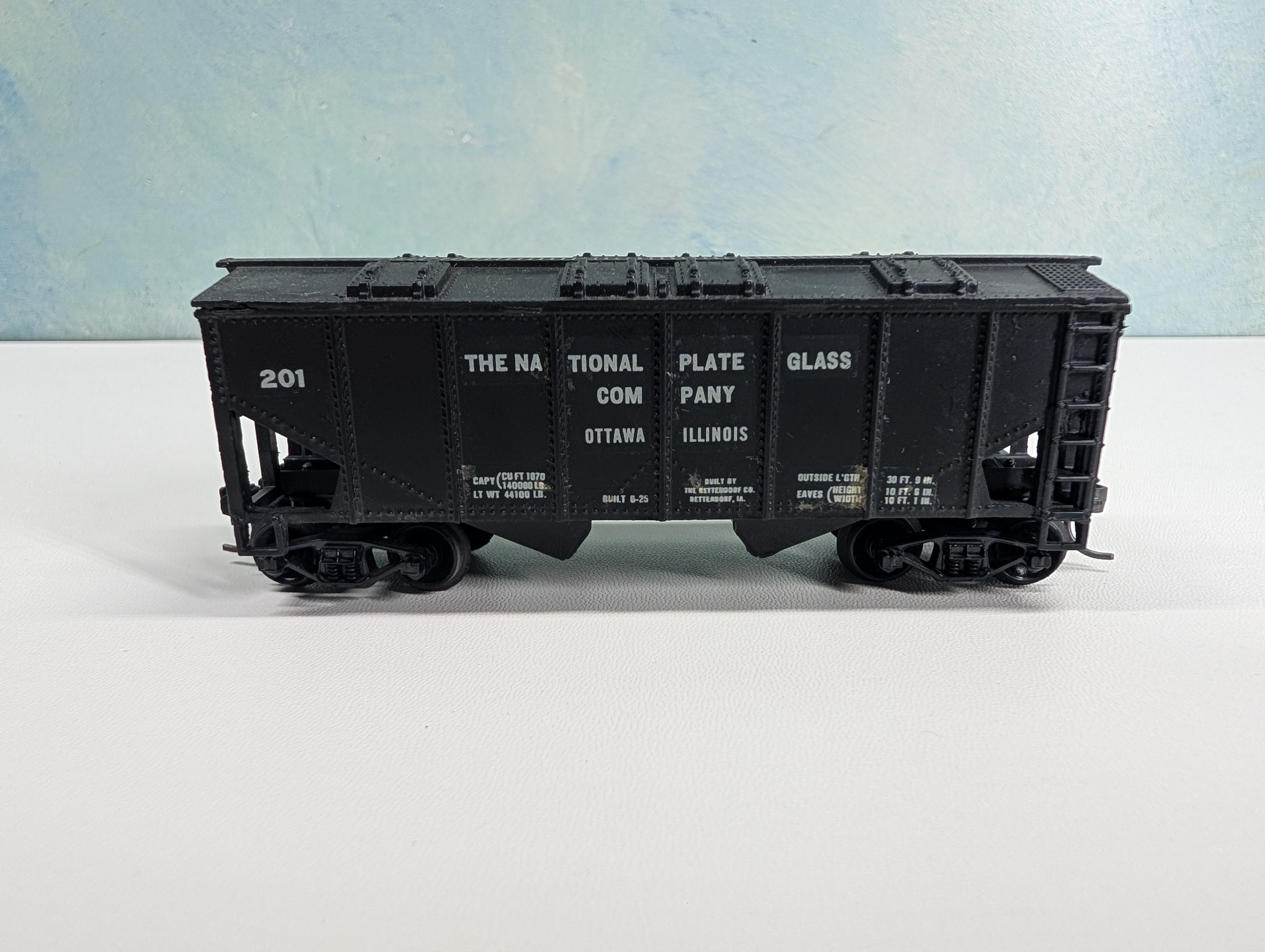 USED HO Scale 2 Bay Covered Hopper National Plate Glass Co #201 Ottawa Illinois, Decal